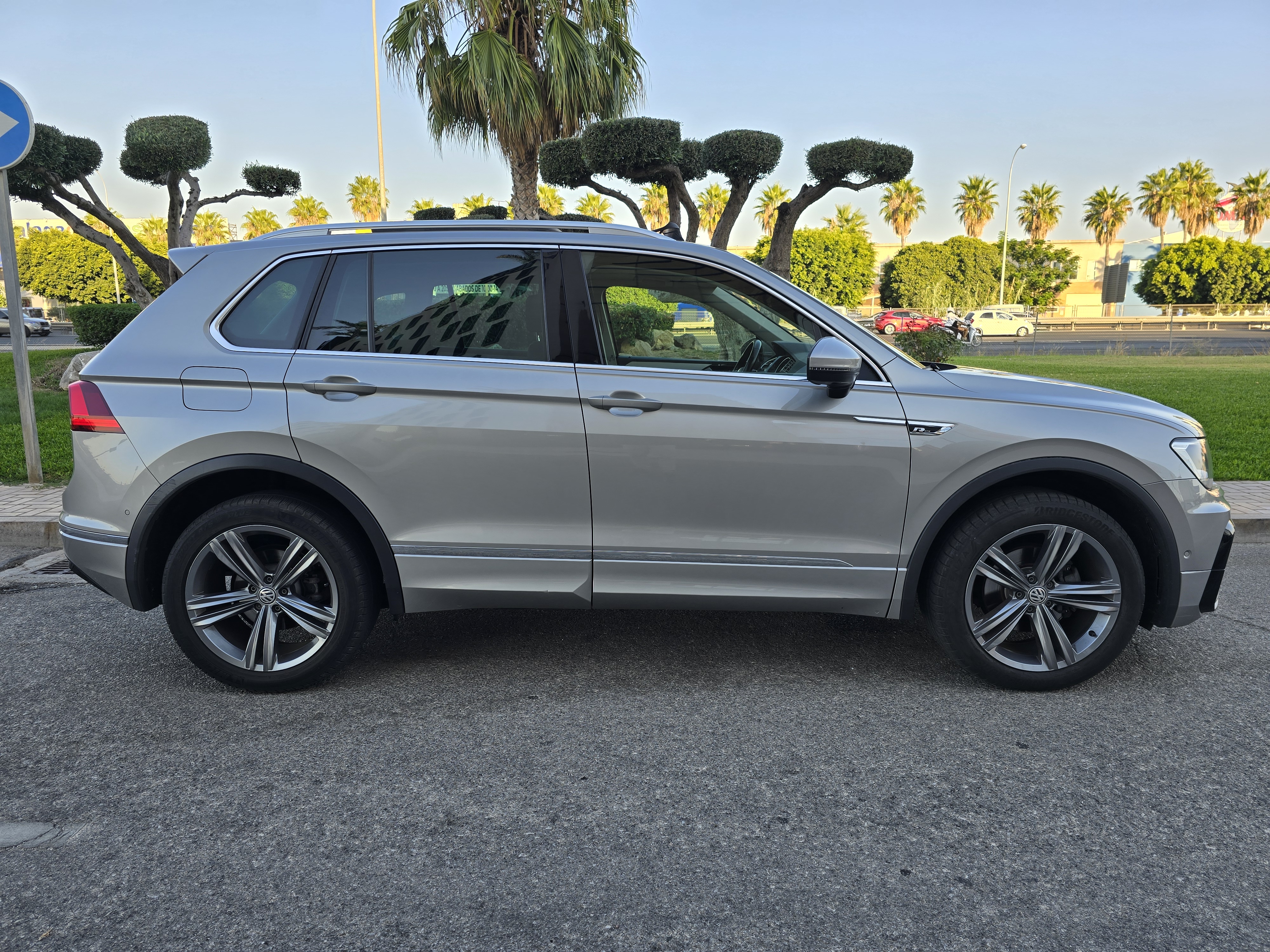 VOLKSWAGEN TIGUAN 2.0TDI R-LINE DSG 4-MOTION 150CV