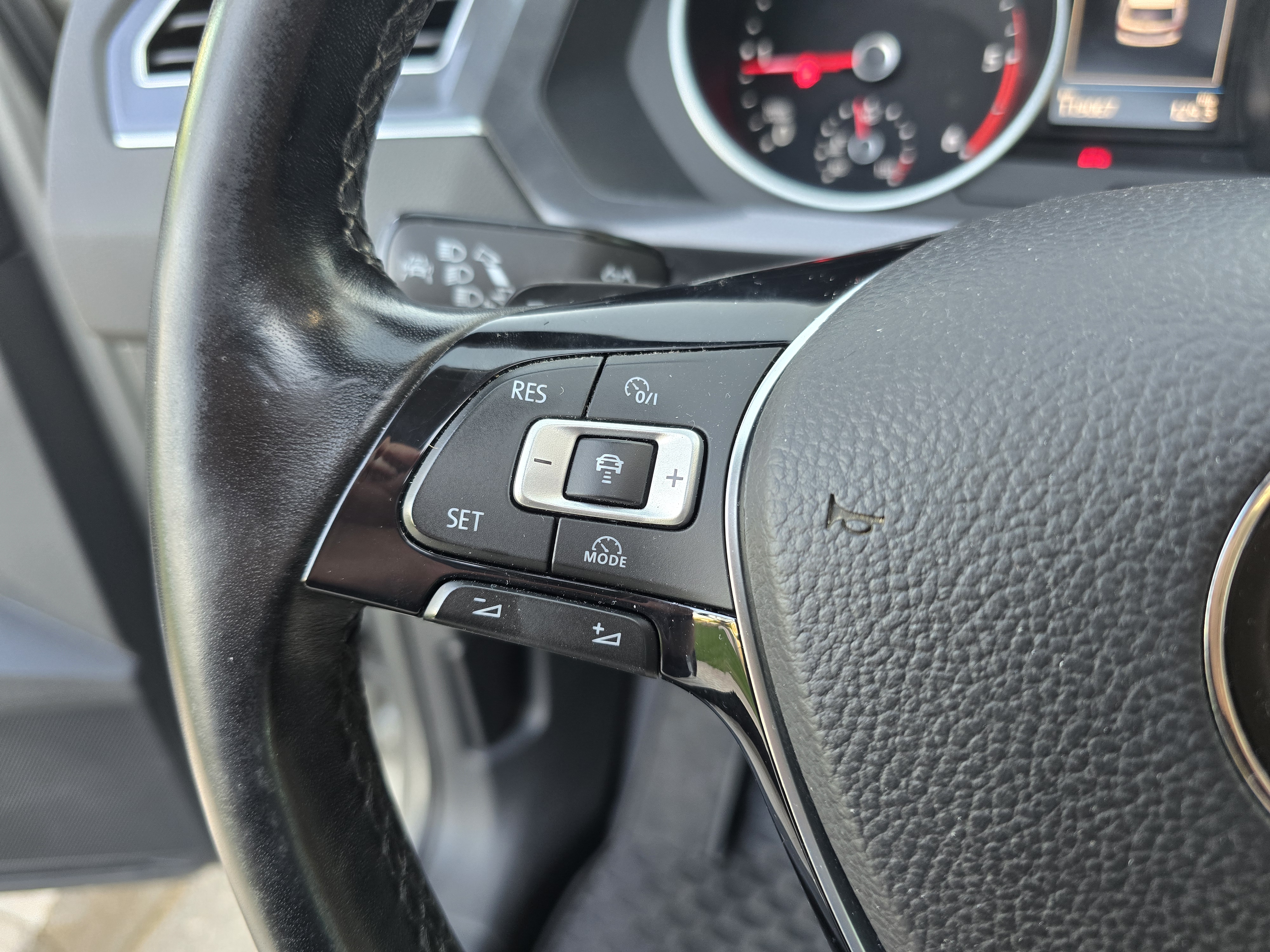 VOLKSWAGEN TIGUAN 2.0TDI R-LINE DSG 4-MOTION 150CV