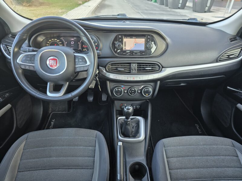 FIAT TIPO 1.4i LOUNGE