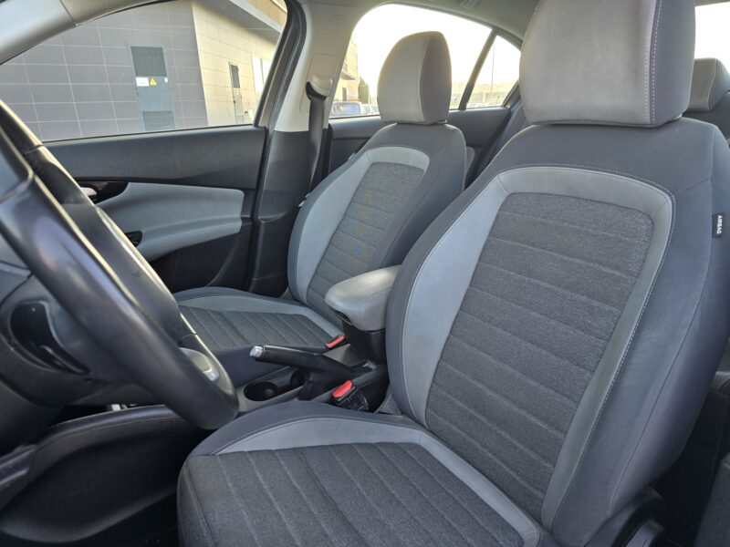 FIAT TIPO 1.4i LOUNGE