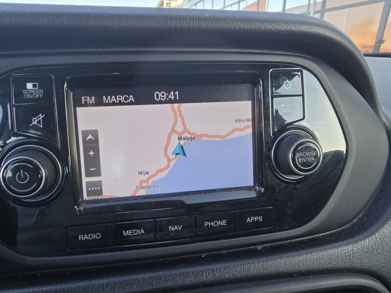 FIAT TIPO 1.4i LOUNGE