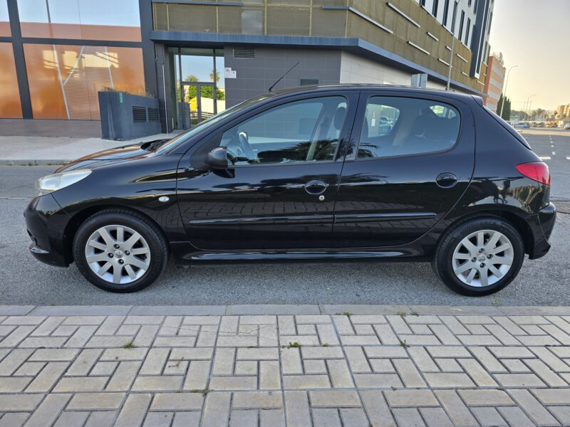 PEUGEOT 206+ 1.4HDI