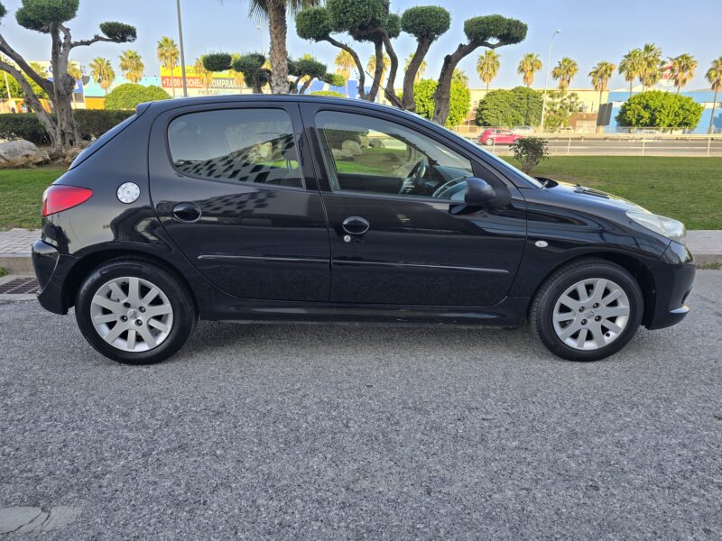 PEUGEOT 206+ 1.4HDI