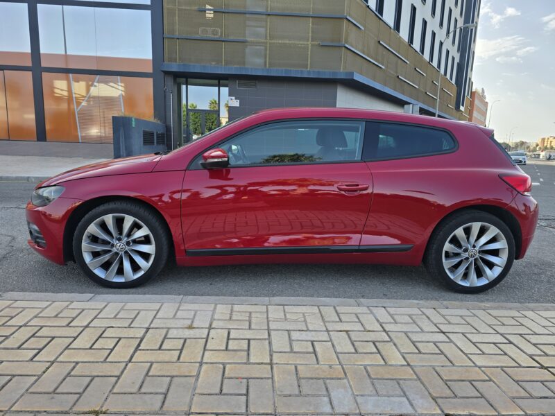VOLKSWAGEN Scirocco 1.4TSI DSG R-LINE