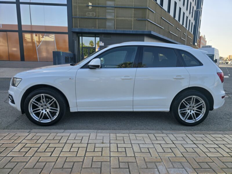 AUDI Q5 2.0TDI QUATTRO