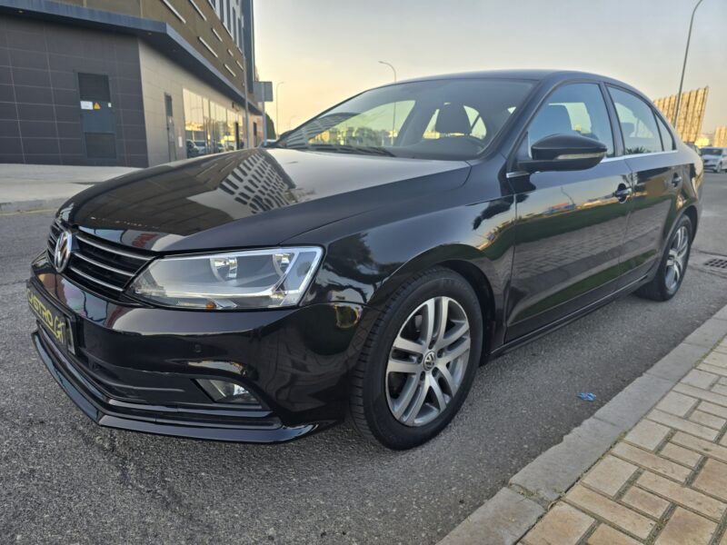 VOLKSWAGEN JETTA 2.0TDI SPORT BMT
