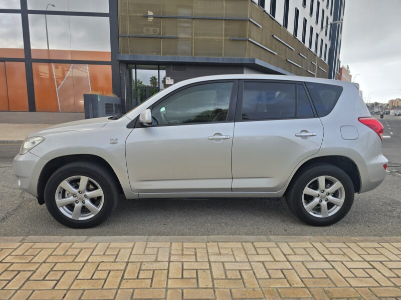 TOYOTA RAV-4 2.2D-4D CROSS SPORT 4X2
