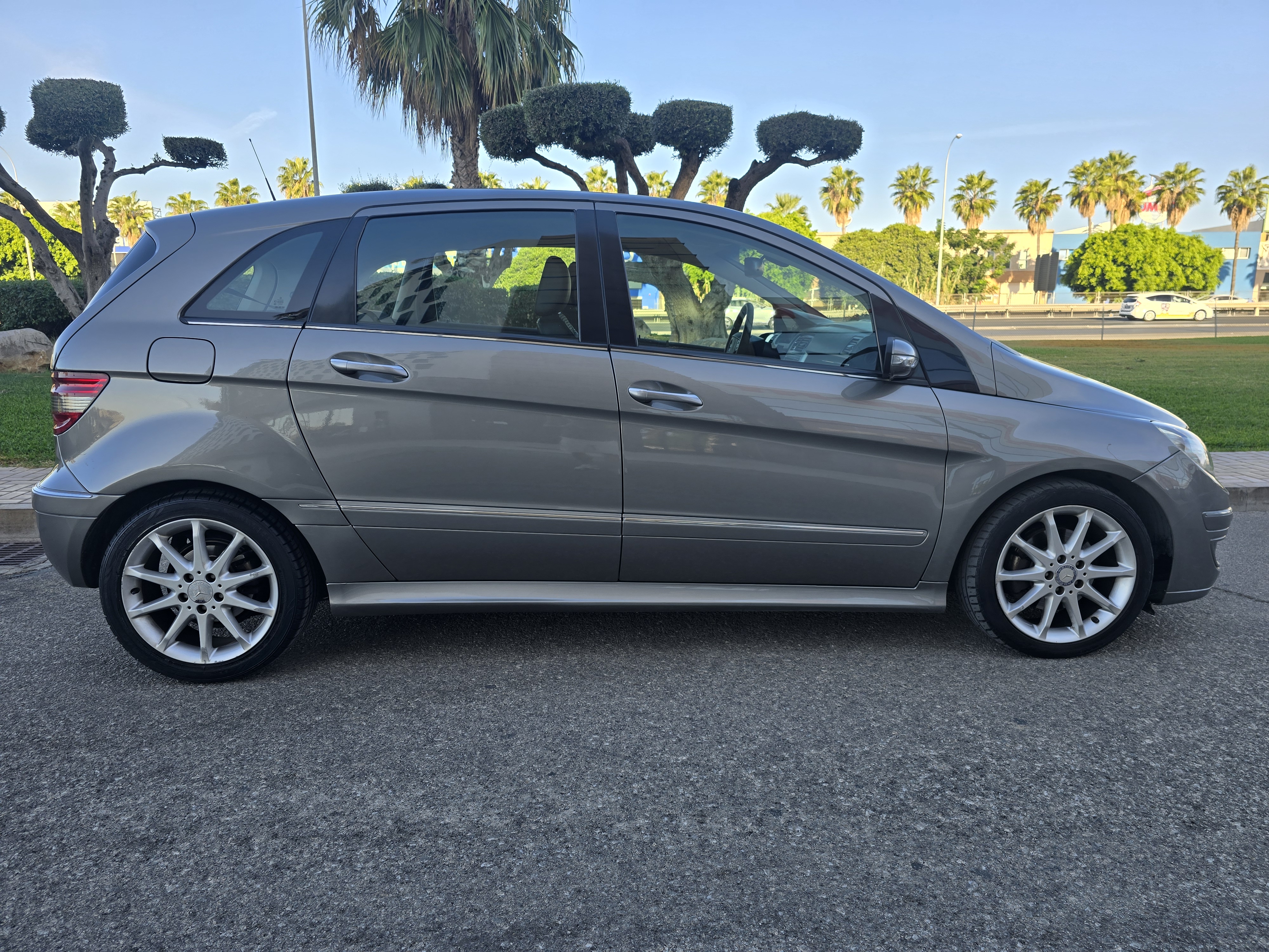 MERCEDES-BENZ CLASE B 180CDI AUTO 109CV