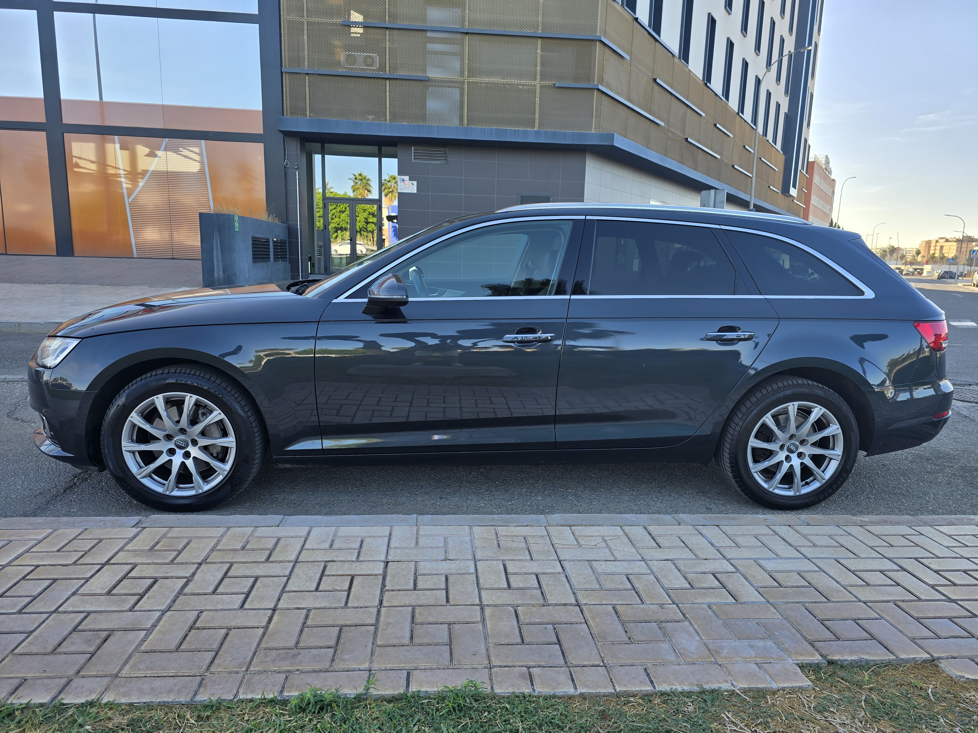 AUDI A4 AVANT 2.0TDI S-TRONIC S-LINE 190CV