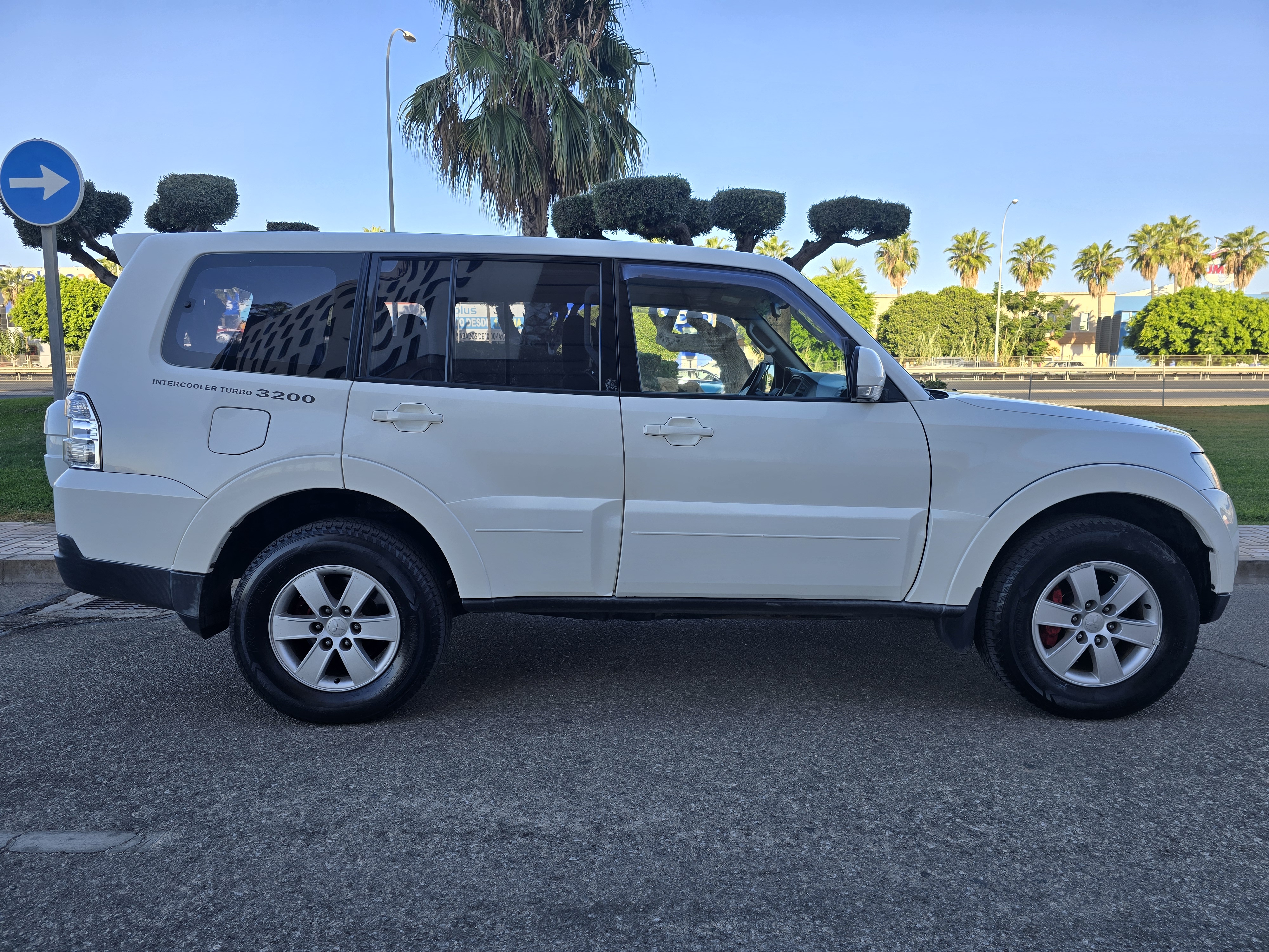MITSUBISHI MONTERO 3.2DiD KAITEKI 4X4 160CV