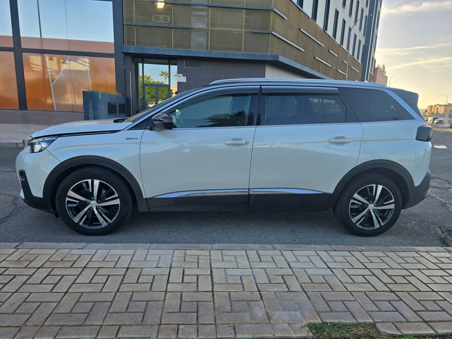 PEUGEOT 5008 1.6 GT-LINE THP 165CV