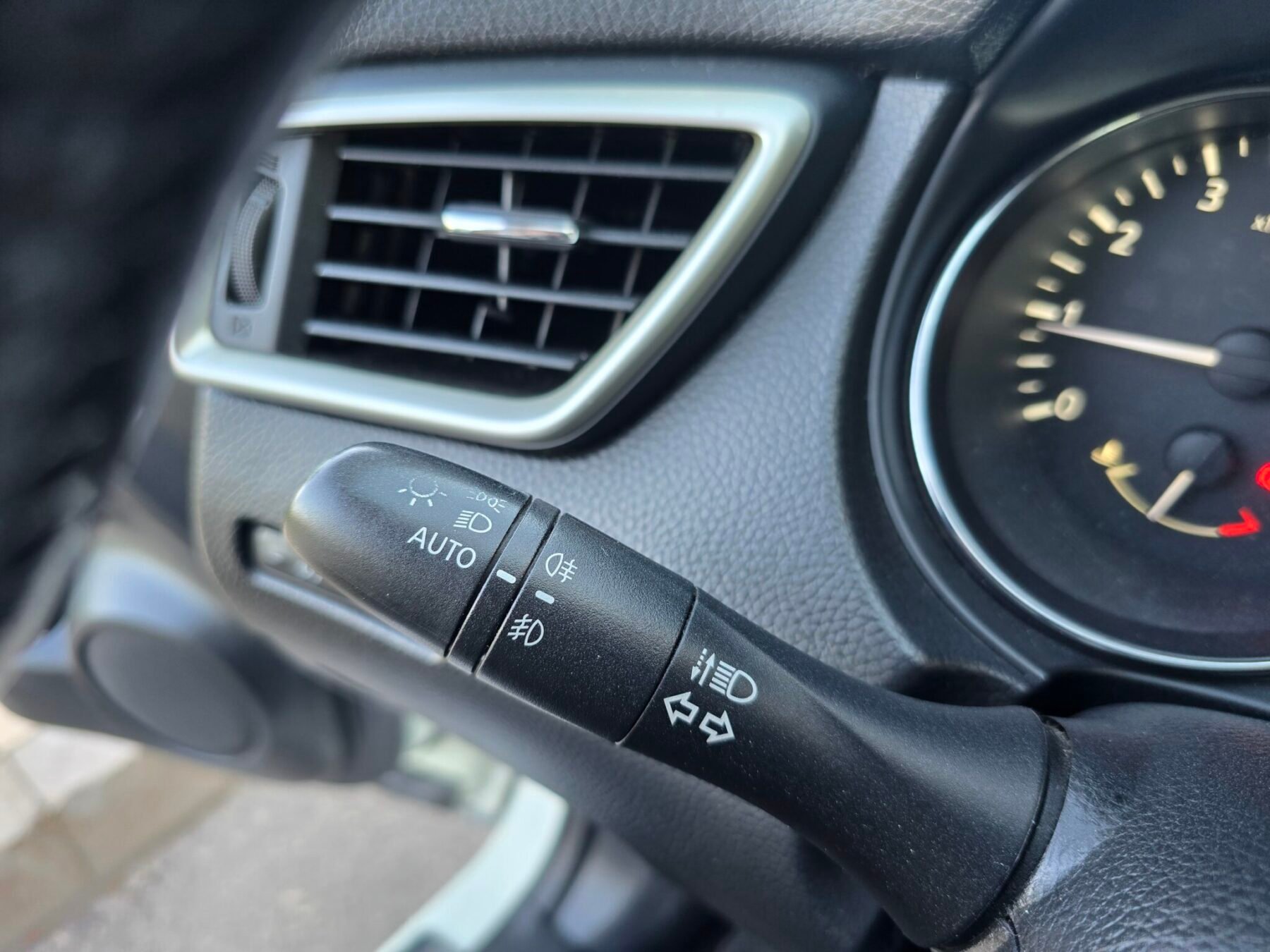 NISSAN Qashqai 1.2 DIGT ACENTA 115CV