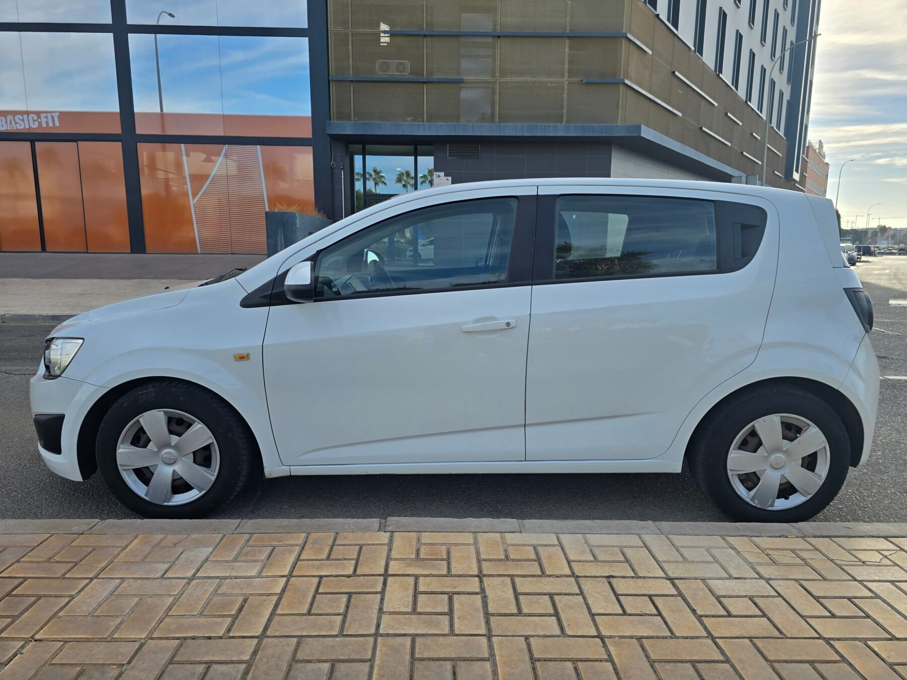 CHEVROLET AVEO 1.2LT 86CV