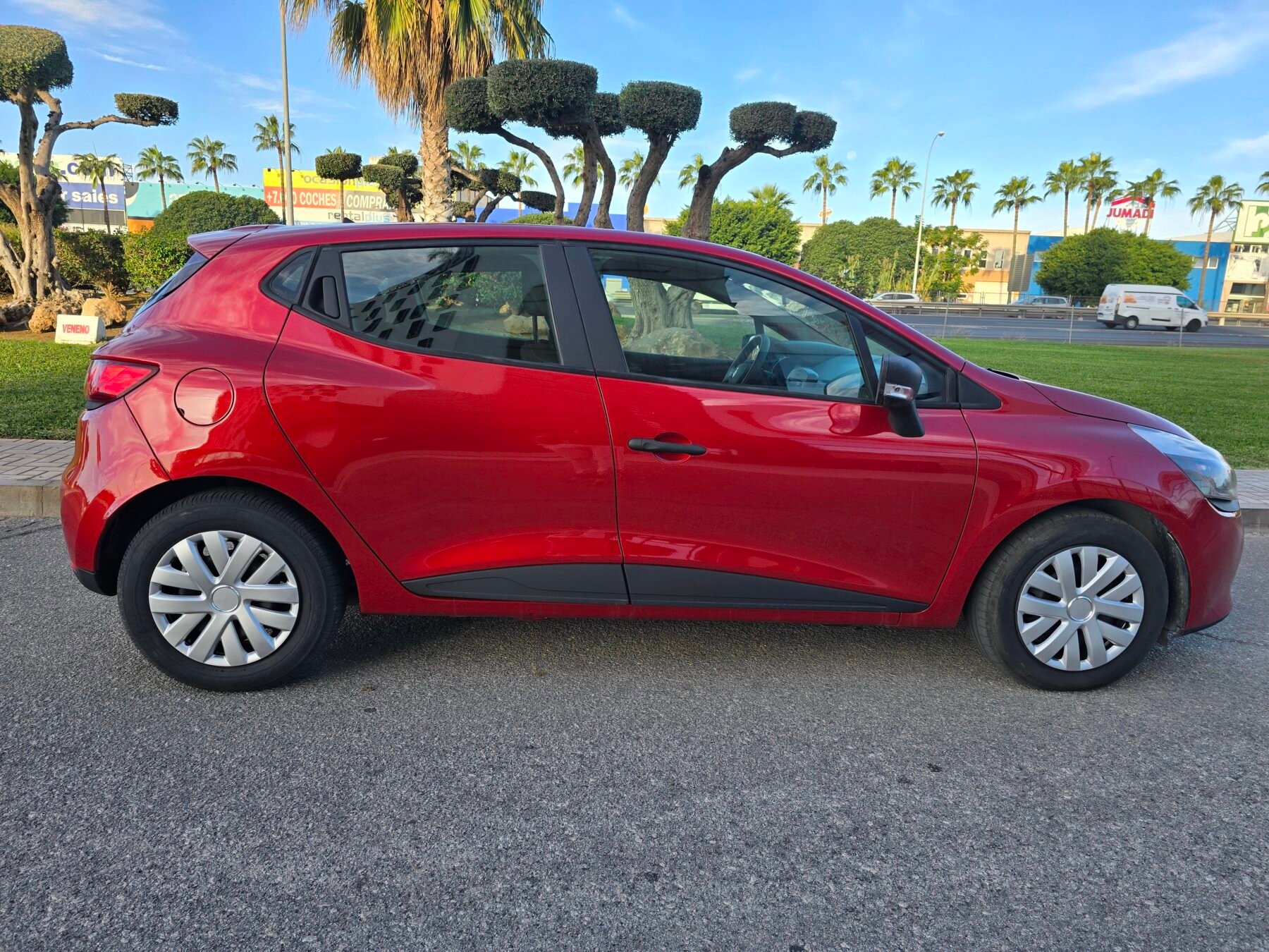 RENAULT CLIO 1.2 AUTHENTIQUE 75CV