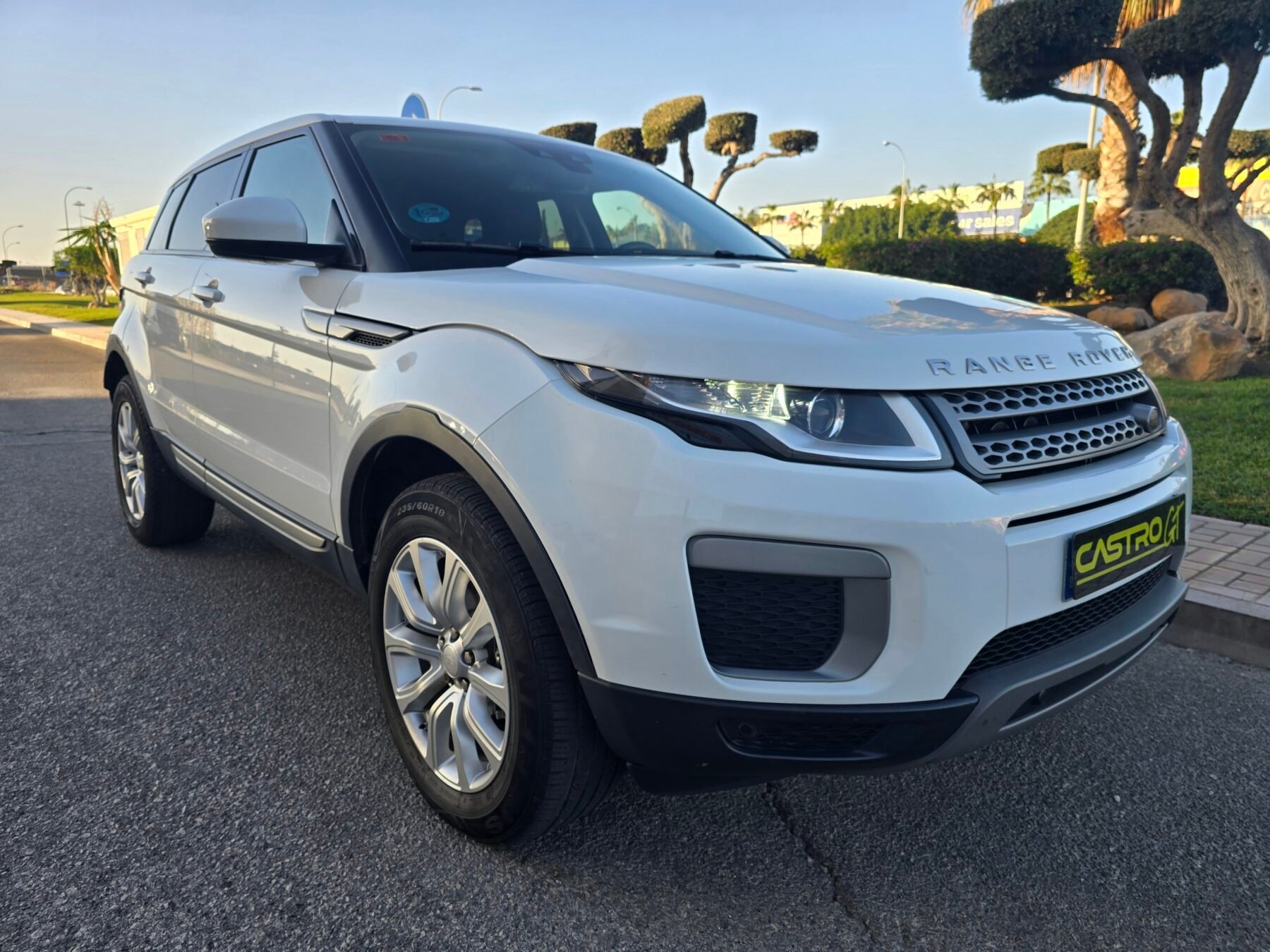 LAND-ROVER RANGE ROVER EVOQUE 2.0L 4X2 SE 150CV