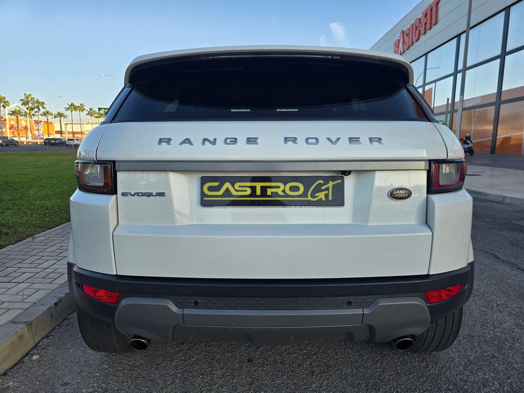 LAND-ROVER RANGE ROVER EVOQUE 2.0L 4X2 SE 150CV