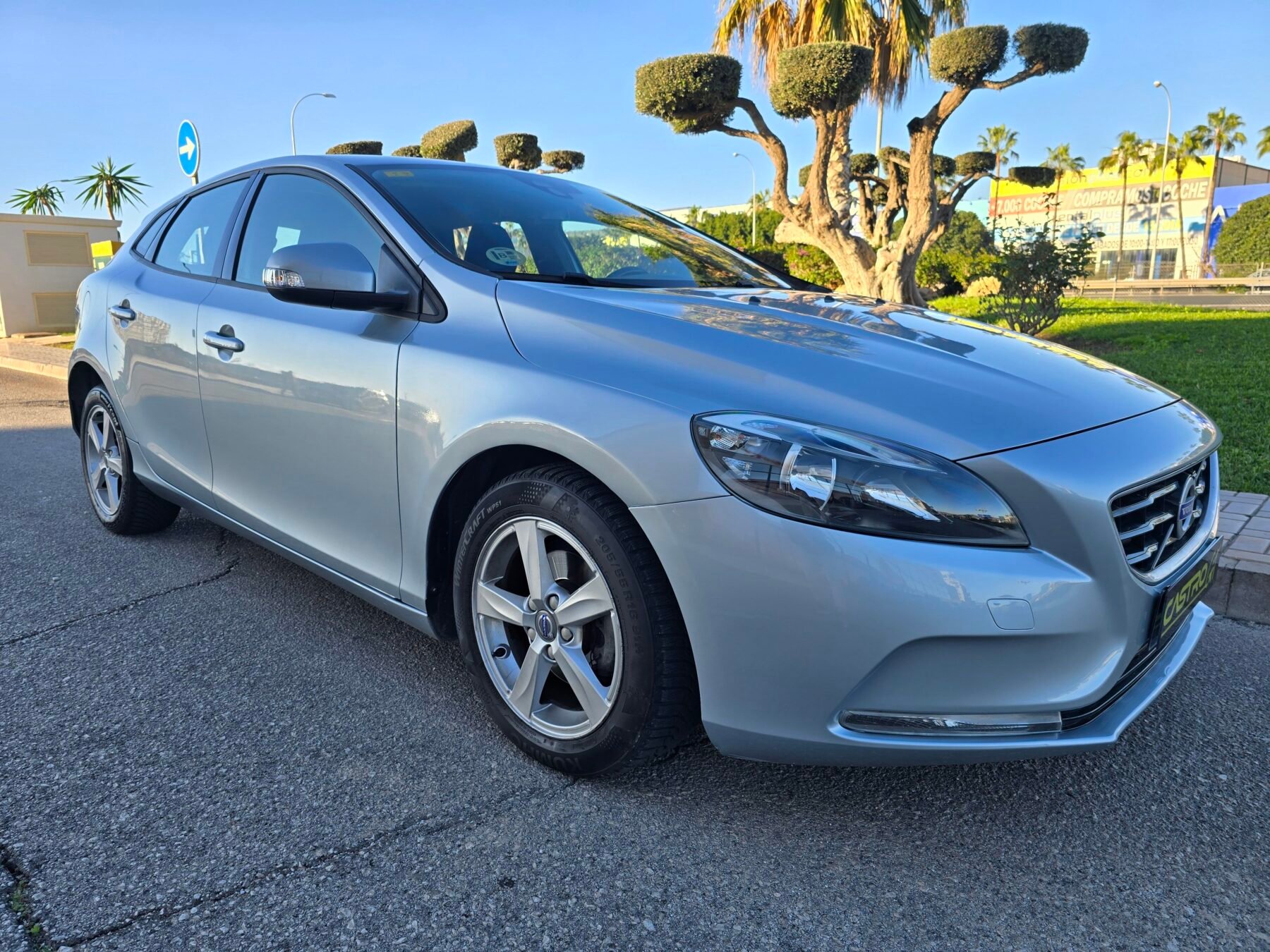 VOLVO V40 1.6 D2 MOMENTUM 115CV
