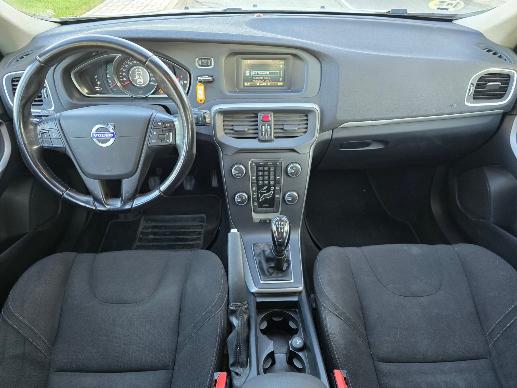 VOLVO V40 1.6 D2 MOMENTUM 115CV