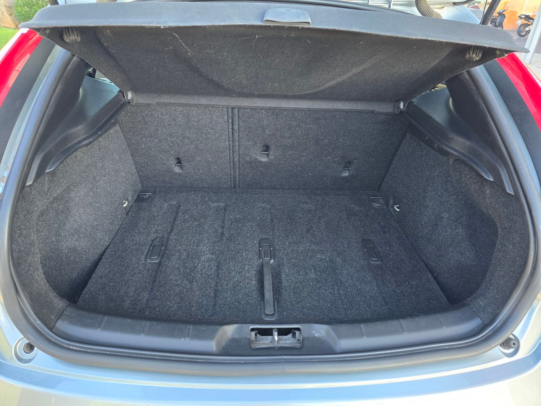 VOLVO V40 1.6 D2 MOMENTUM 115CV