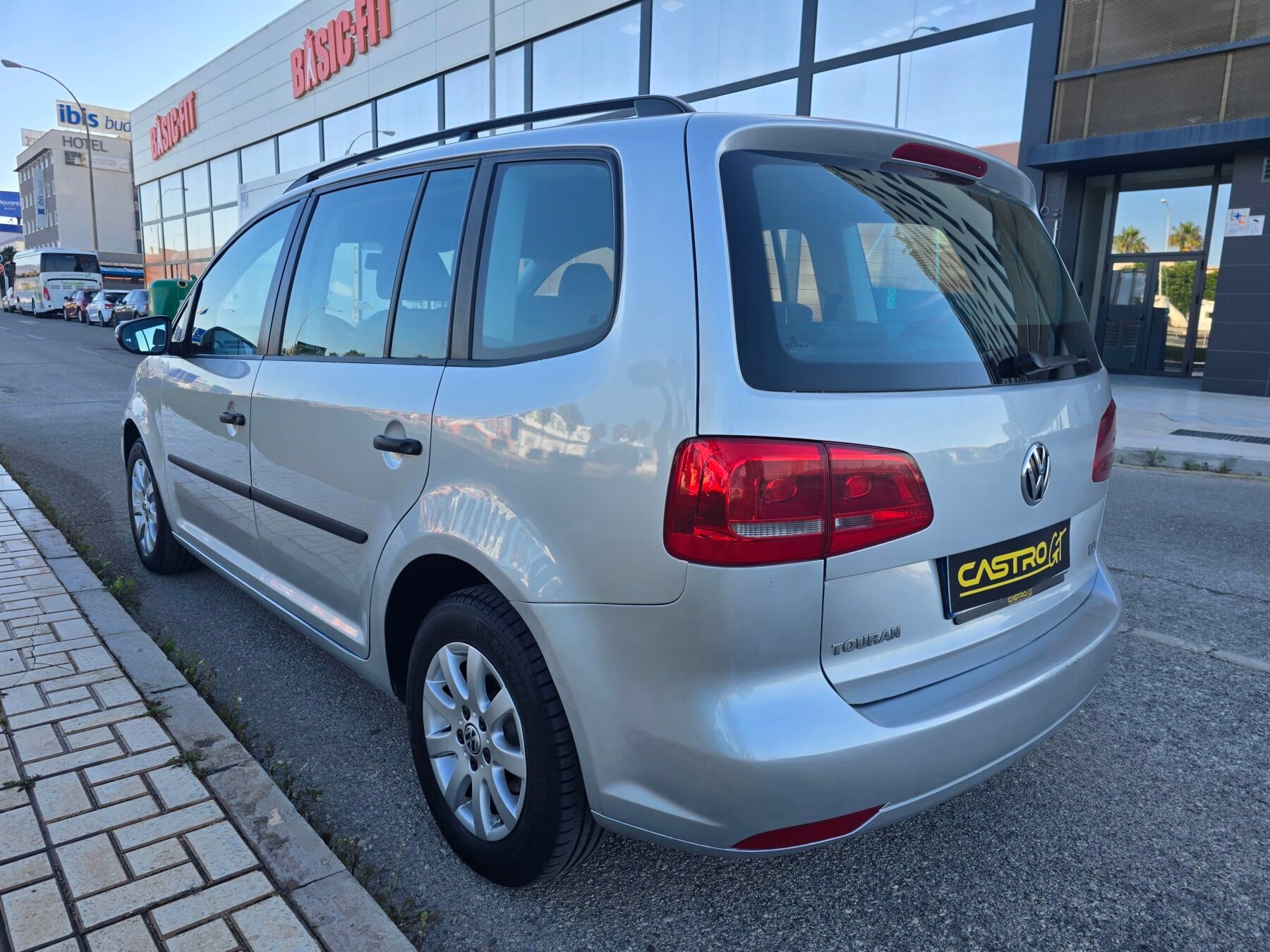 VOLKSWAGEN TOURAN 1.6TDI ADVANCE 105CV