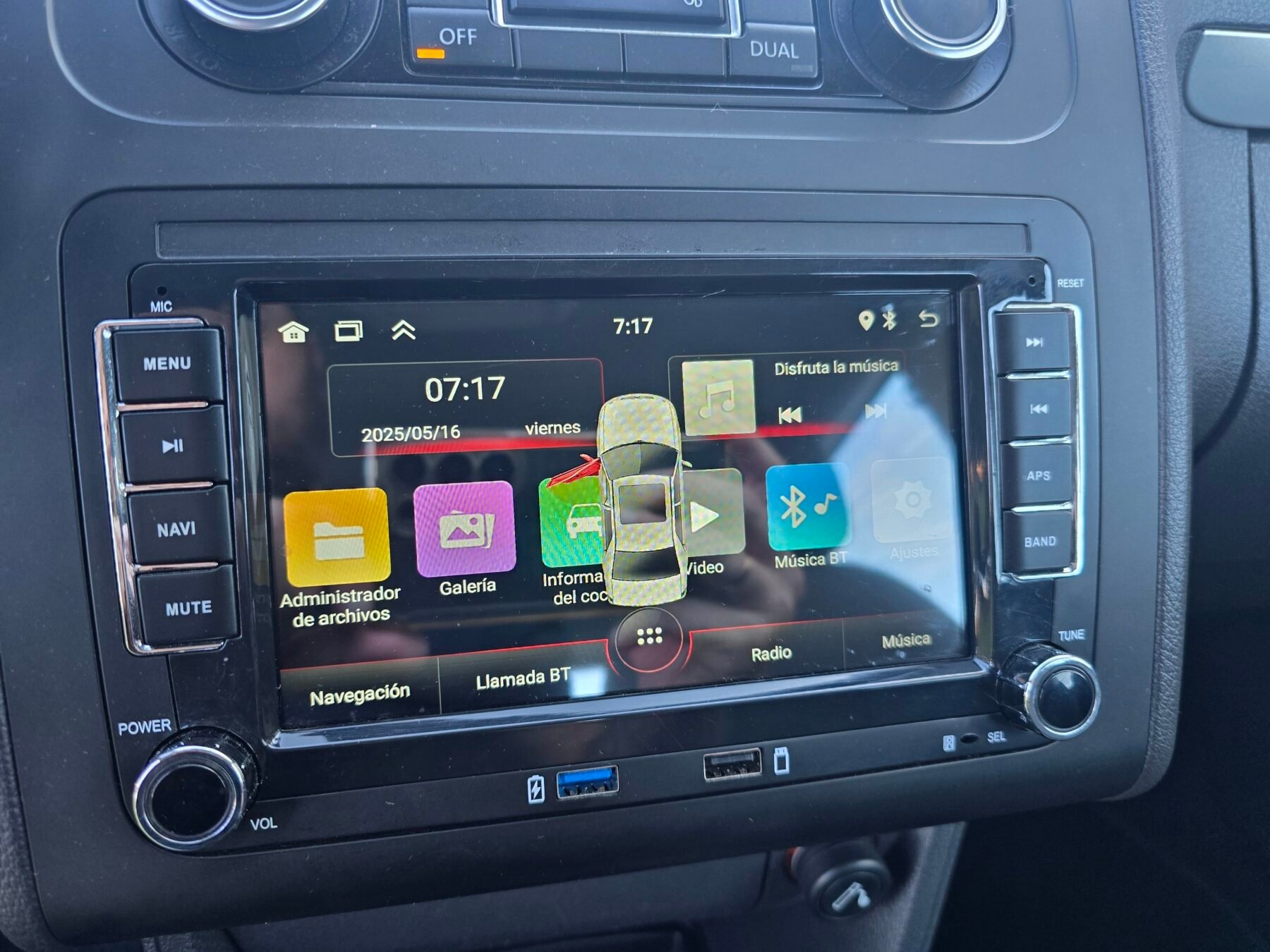 VOLKSWAGEN TOURAN 1.6TDI ADVANCE 105CV