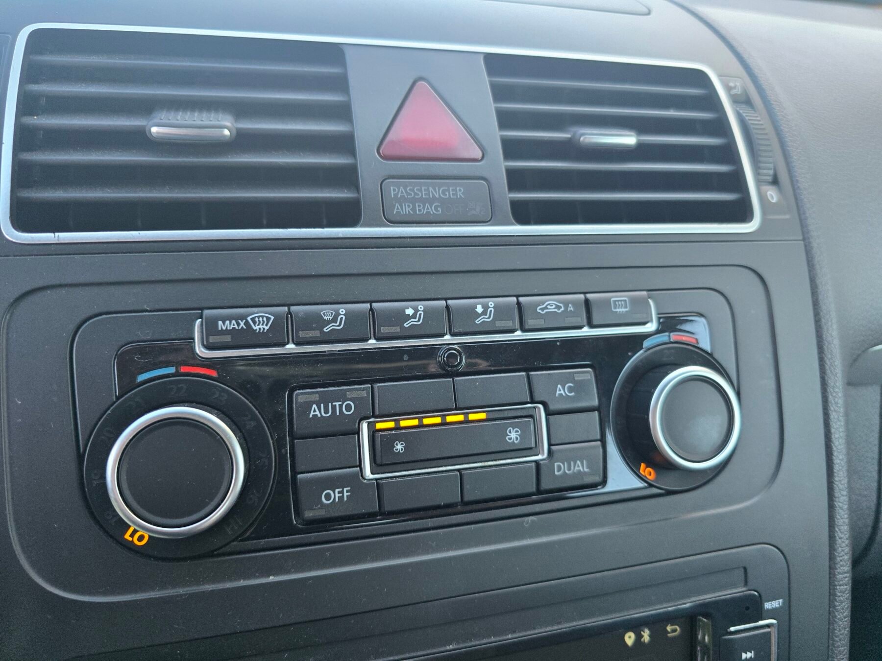 VOLKSWAGEN TOURAN 1.6TDI ADVANCE 105CV