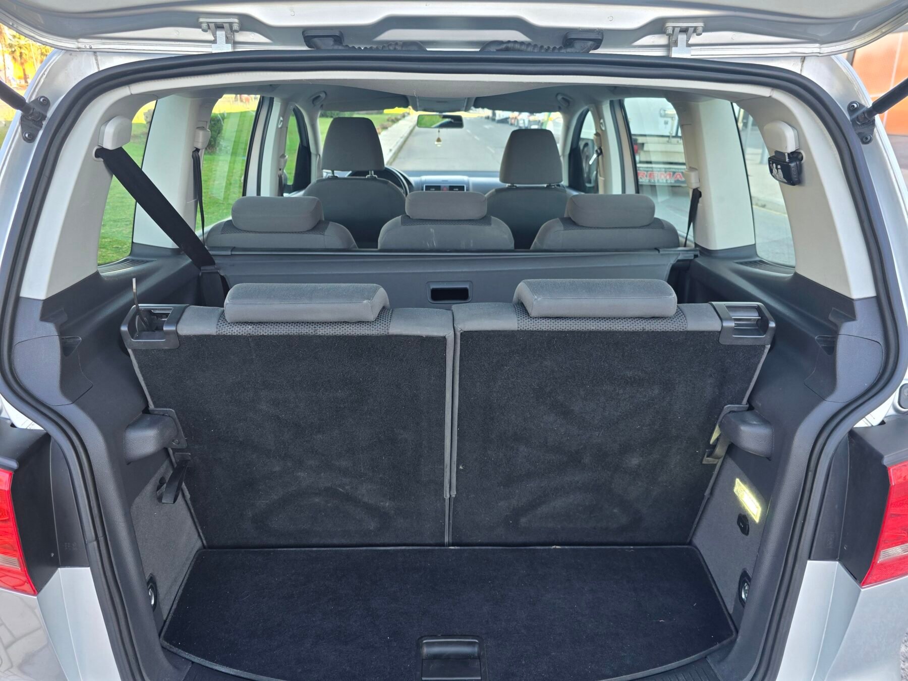 VOLKSWAGEN TOURAN 1.6TDI ADVANCE 105CV