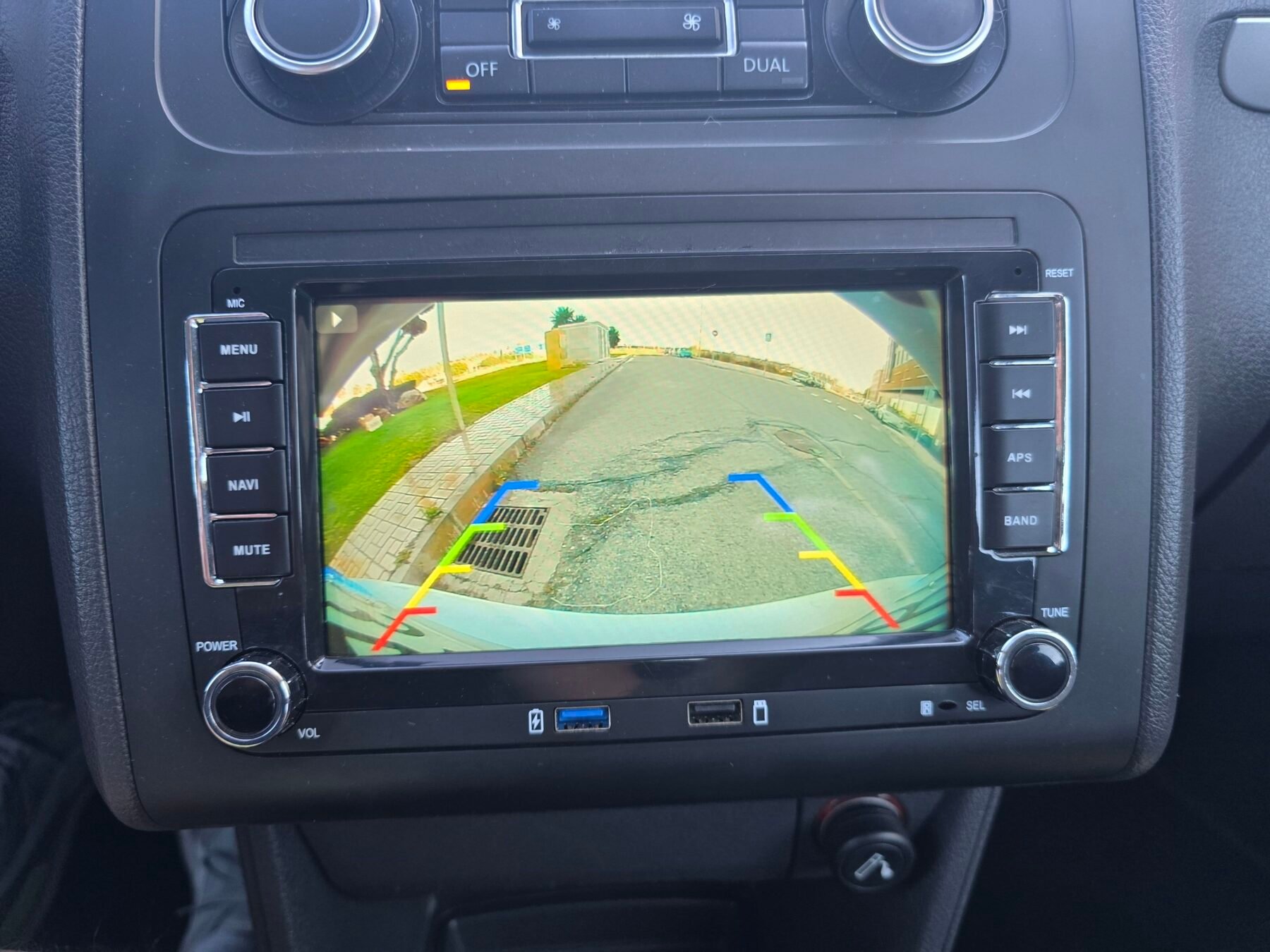 VOLKSWAGEN TOURAN 1.6TDI ADVANCE 105CV