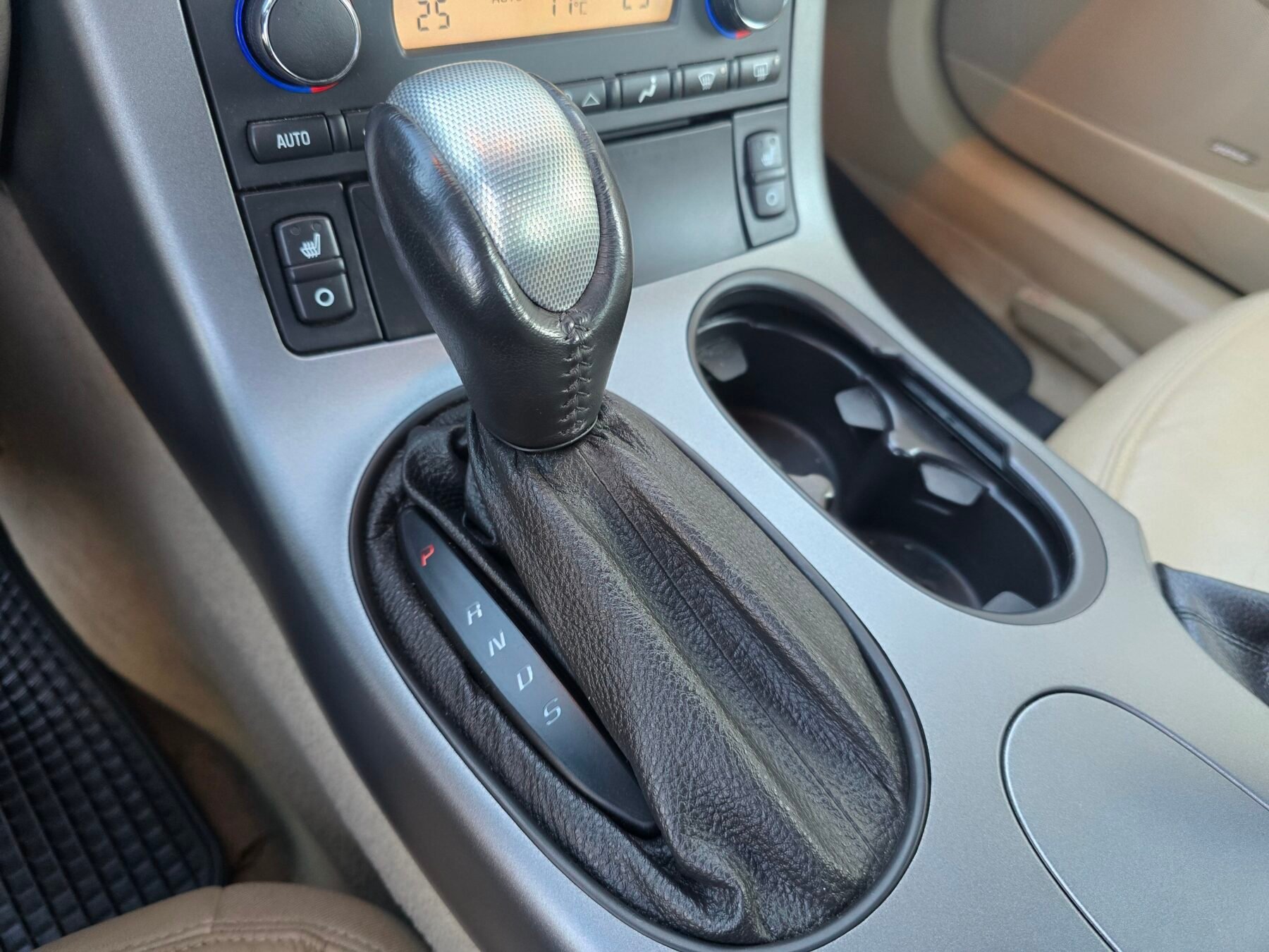 CHEVROLET Corvette COUPÉ CABRIO 6.0 V8 404CV