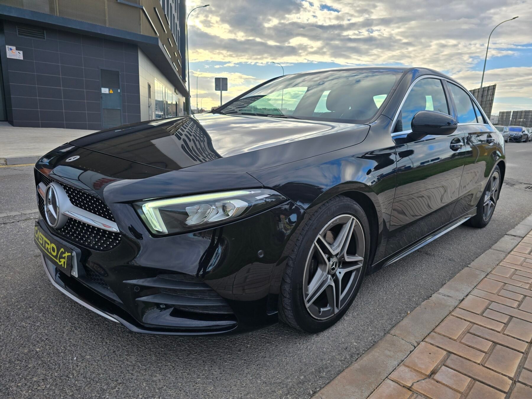 MERCEDES-BENZ Clase A SEDAN A180 CDI PACK AMG 116CV