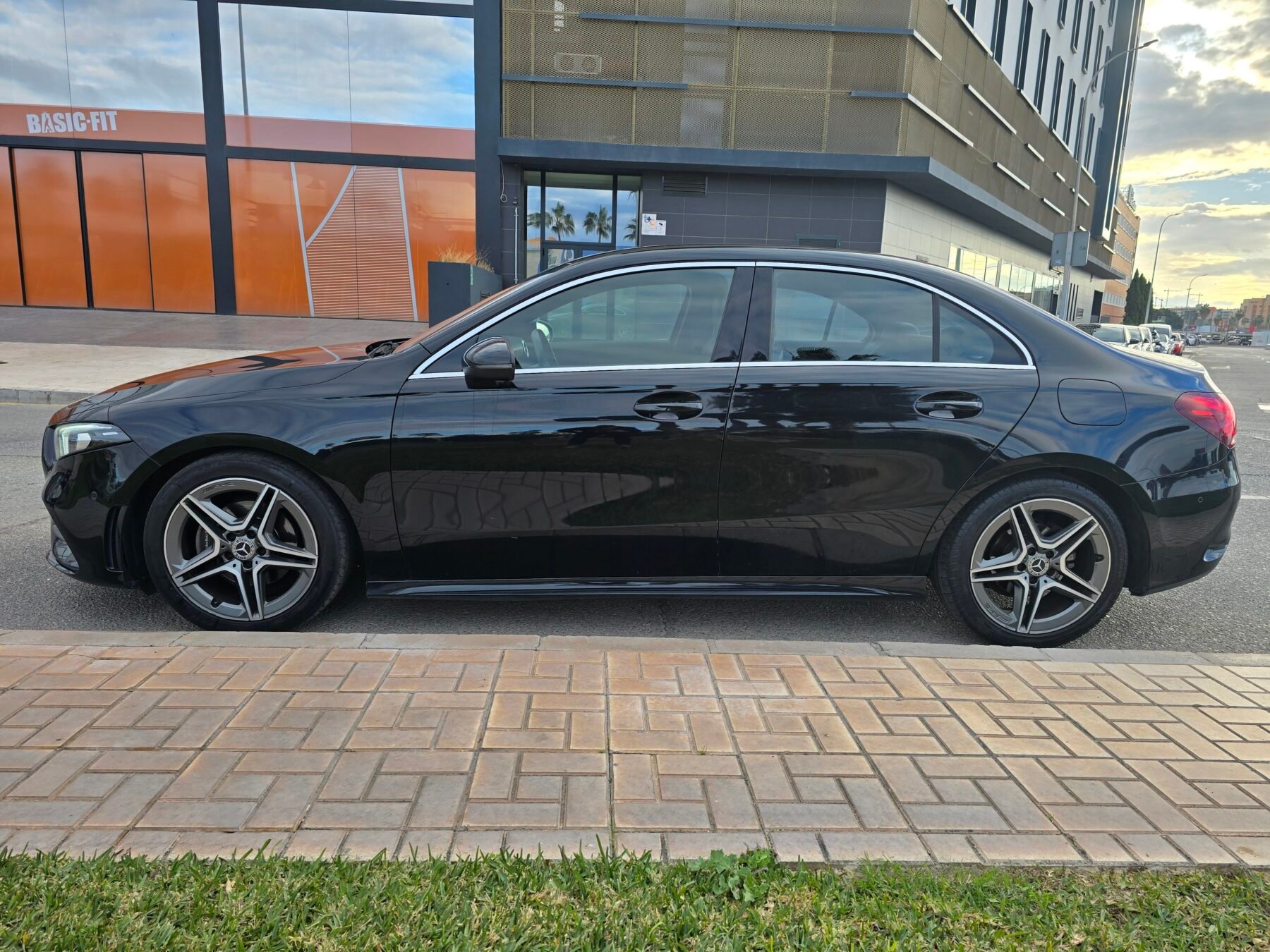 MERCEDES-BENZ Clase A SEDAN A180 CDI PACK AMG 116CV