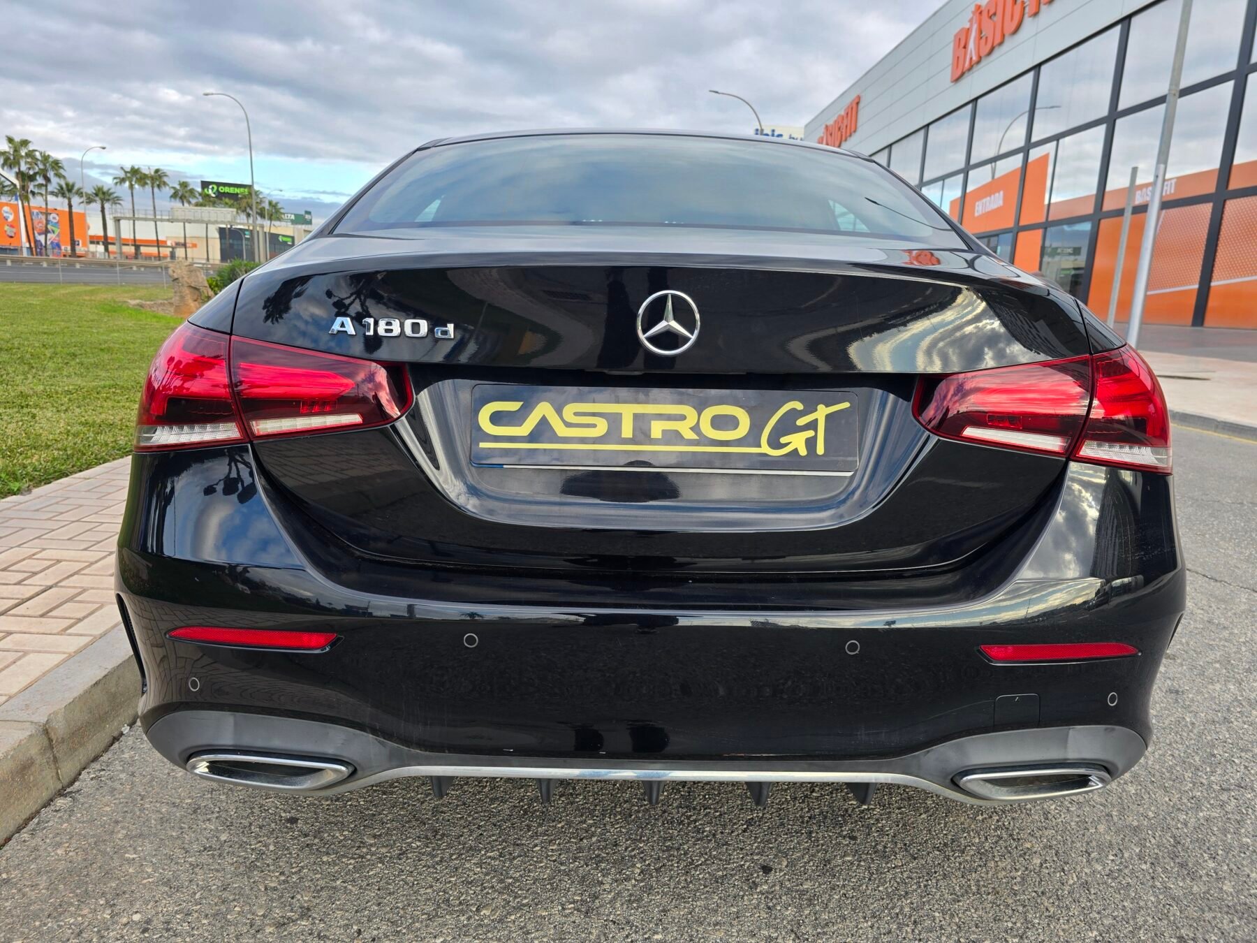 MERCEDES-BENZ Clase A SEDAN A180 CDI PACK AMG 116CV