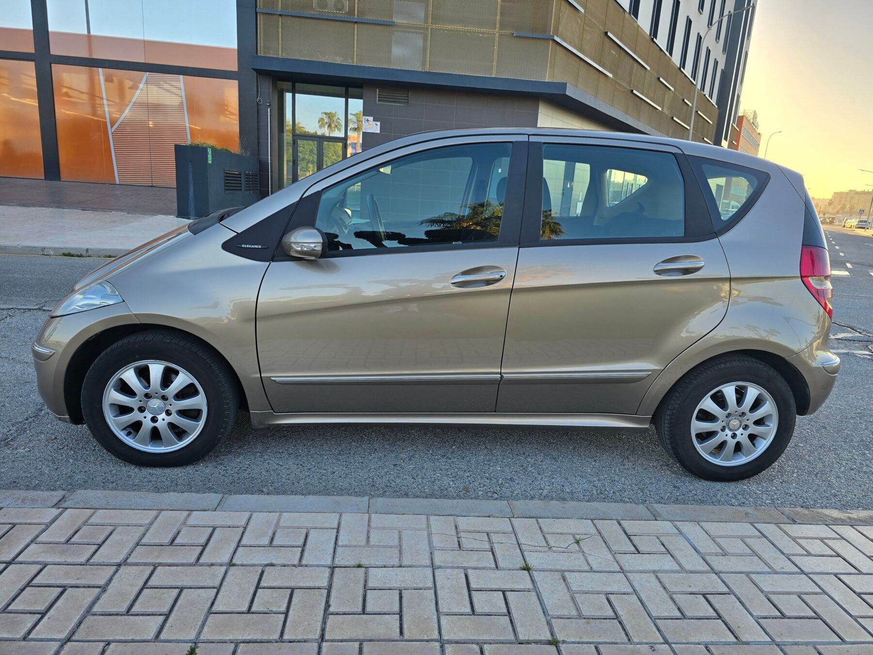 MERCEDES-BENZ Clase A 180 CDI AVANTGARDE 109CV