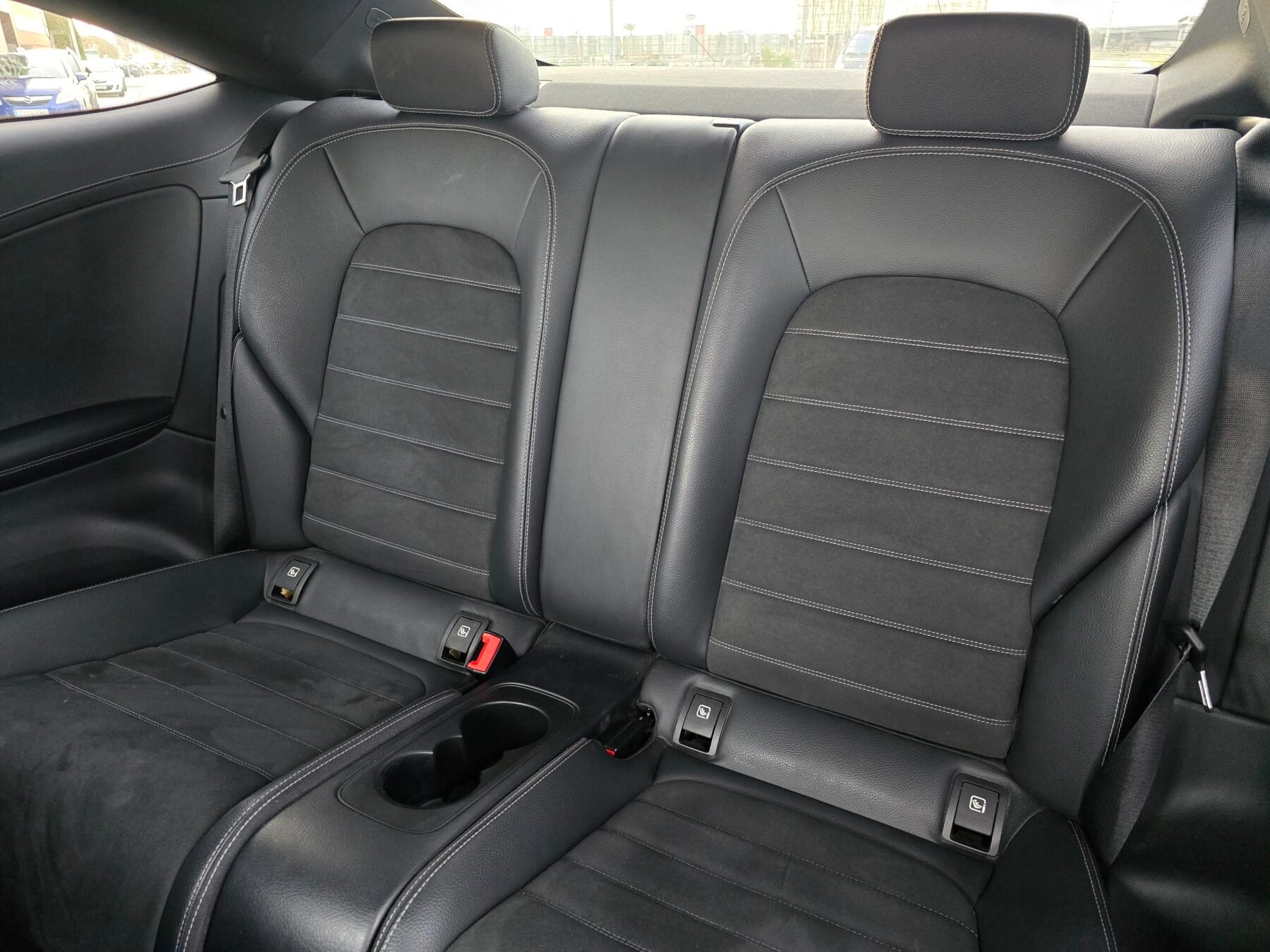 MERCEDES-BENZ CLASE C COUPÉ 220D AMG LINE 170CV