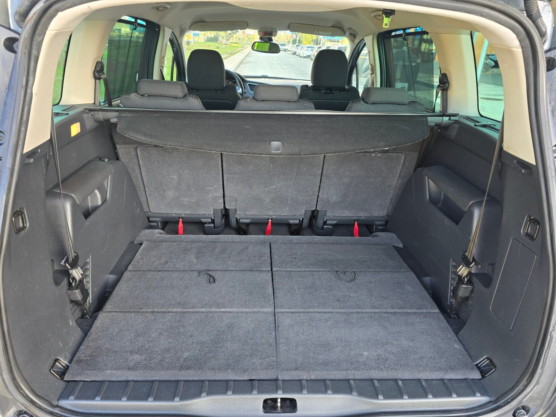 PEUGEOT 5008 1.6HDi STYLE 120CV 7 PLAZAS