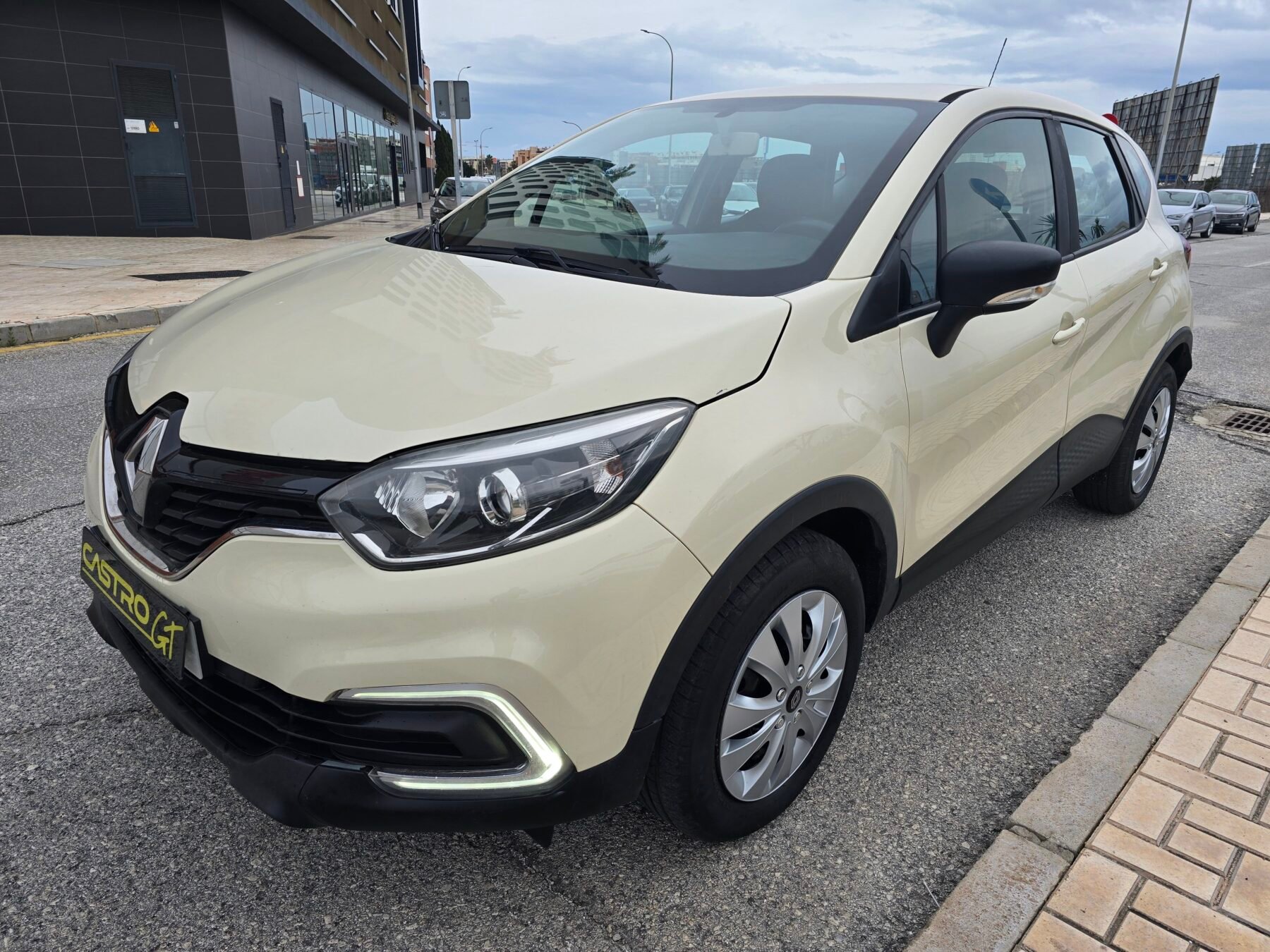 RENAULT CAPTUR LIFE TCE 90CV
