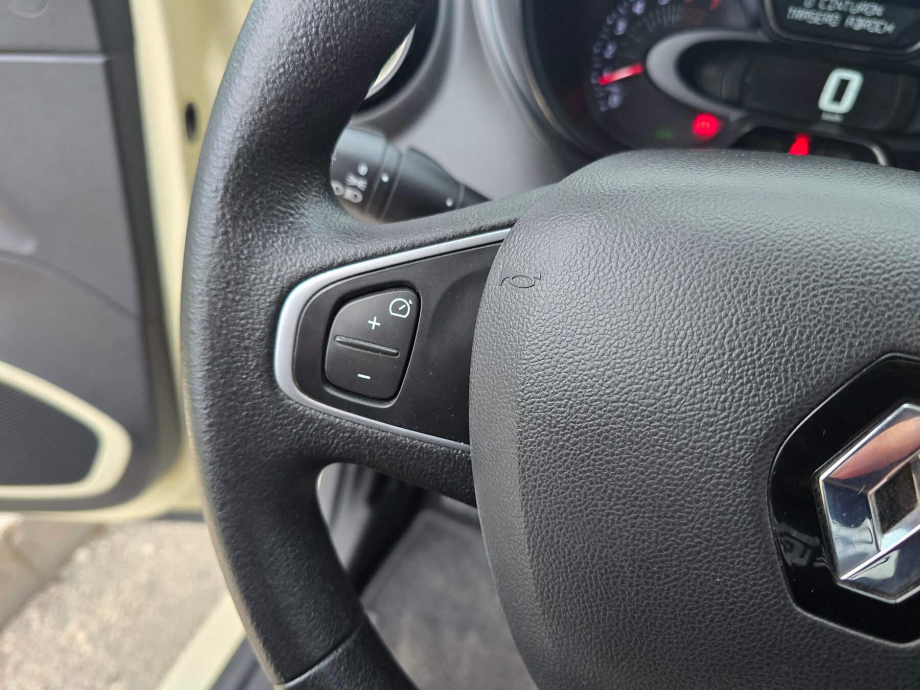 RENAULT CAPTUR LIFE TCE 90CV