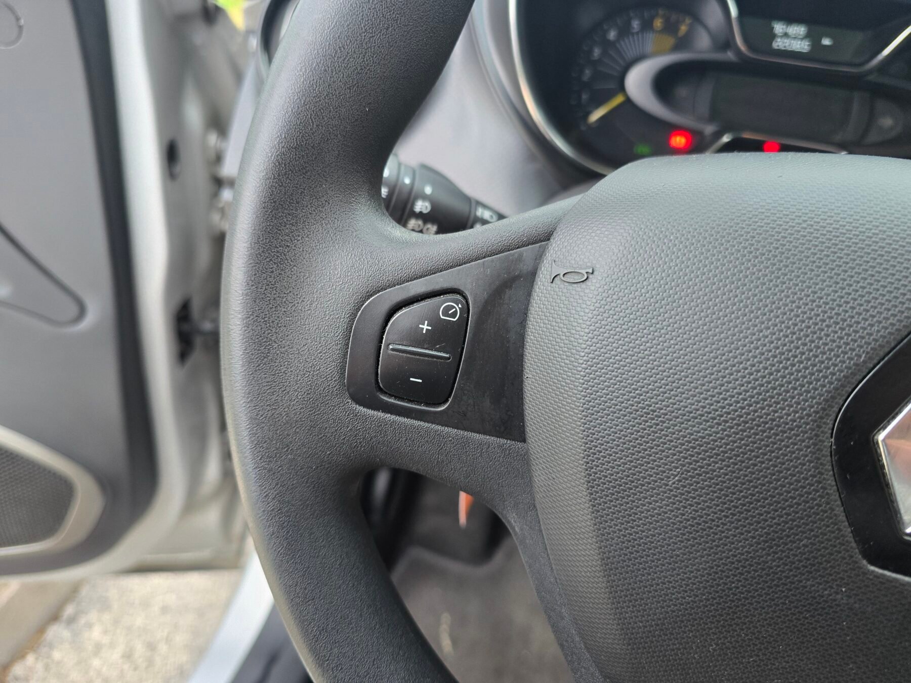 RENAULT CAPTUR 0.9 INTENS ENERGY TCE 90CV