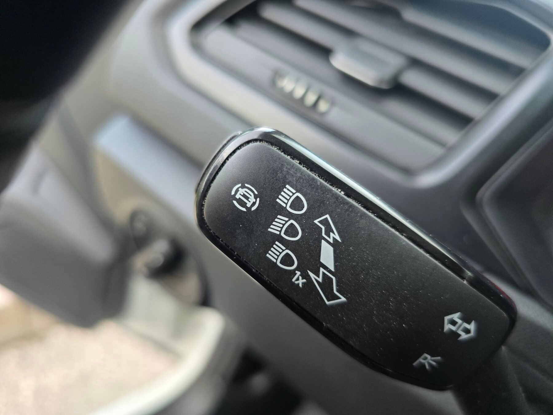 VOLKSWAGEN T-ROC 2.0TDI ADVANCE 115CV