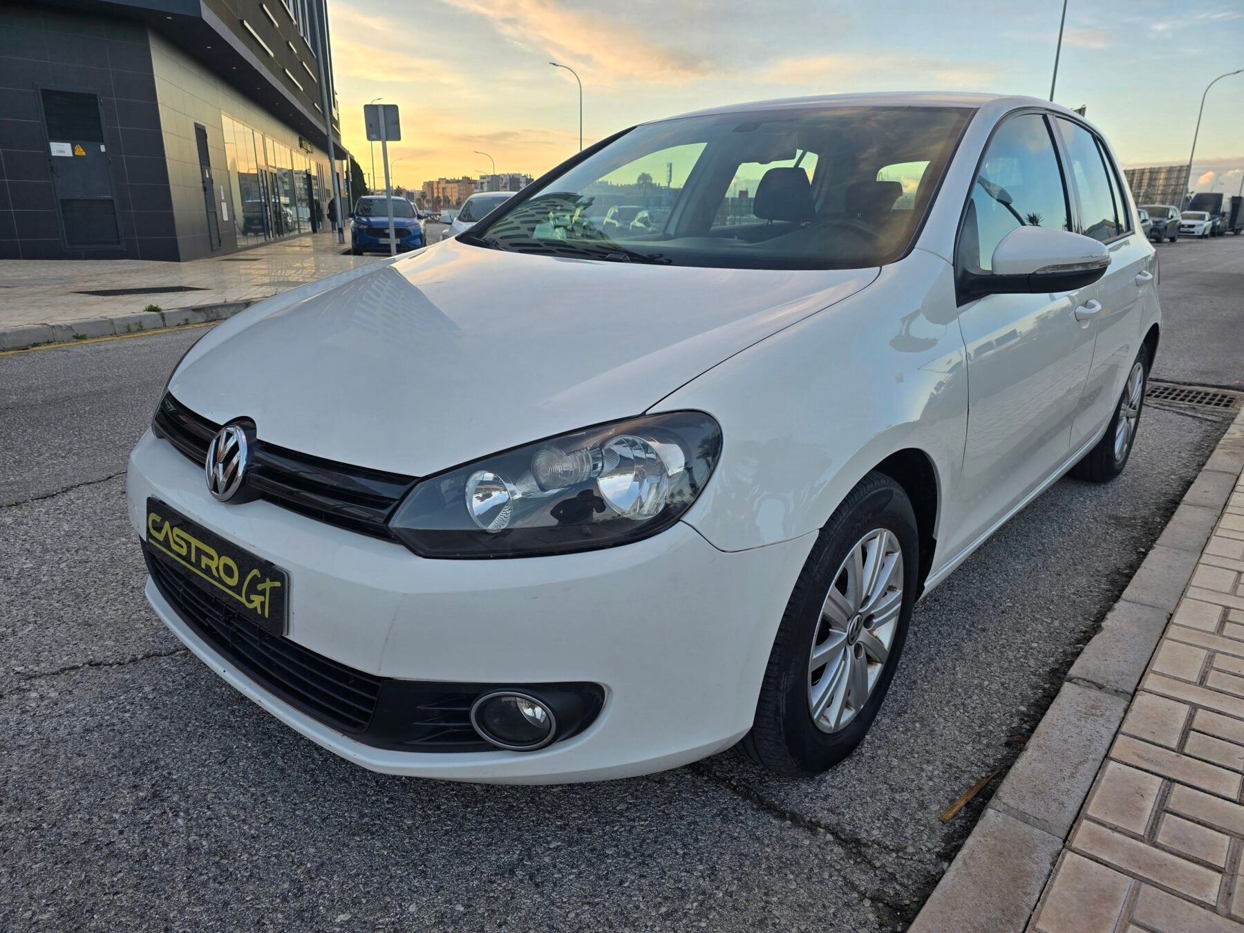 VOLKSWAGEN Golf 1.6TDI ADVANCE 105CV