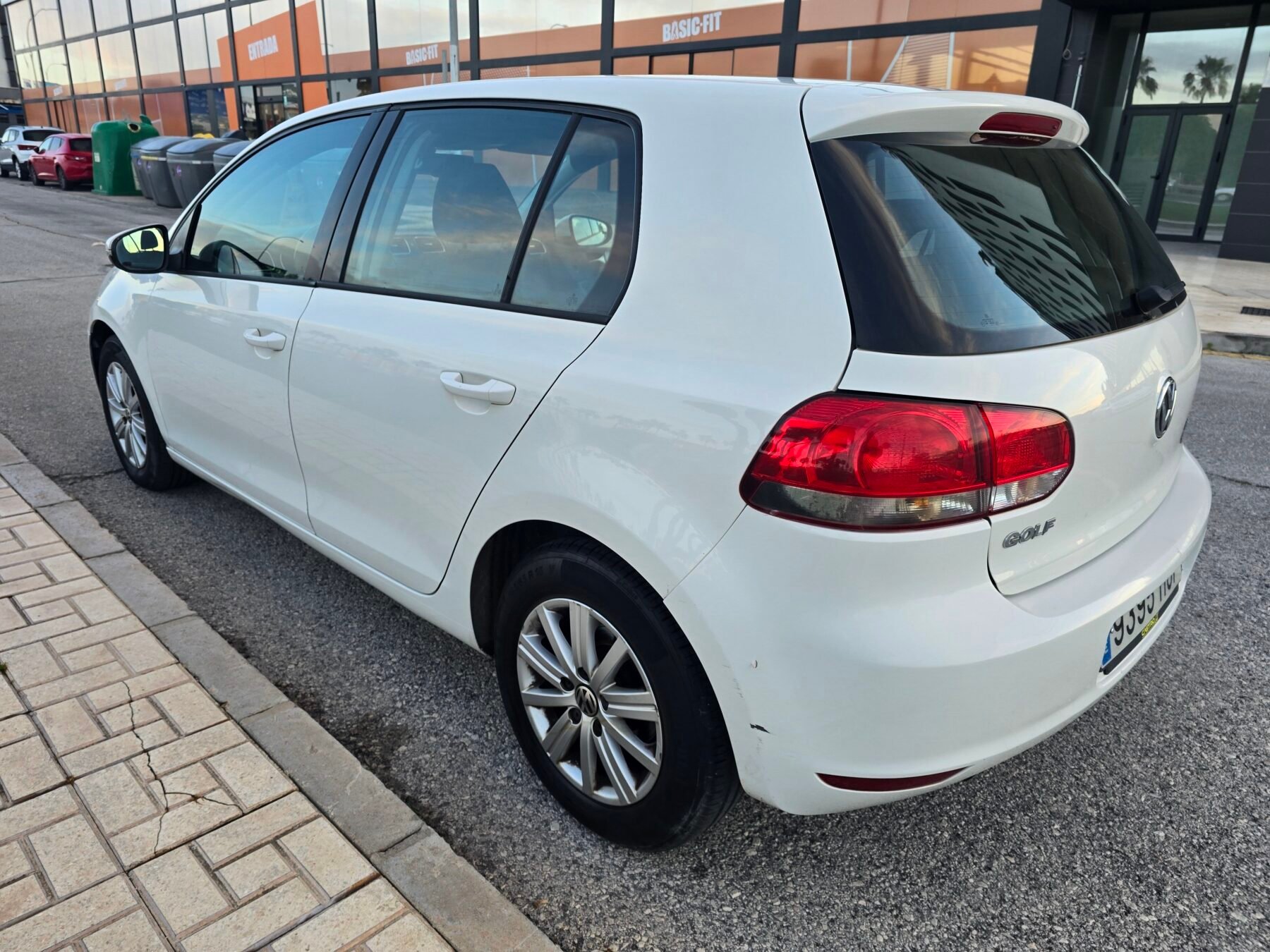 VOLKSWAGEN Golf 1.6TDI ADVANCE 105CV