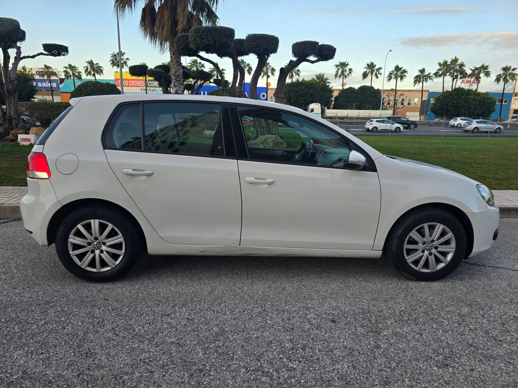 VOLKSWAGEN Golf 1.6TDI ADVANCE 105CV