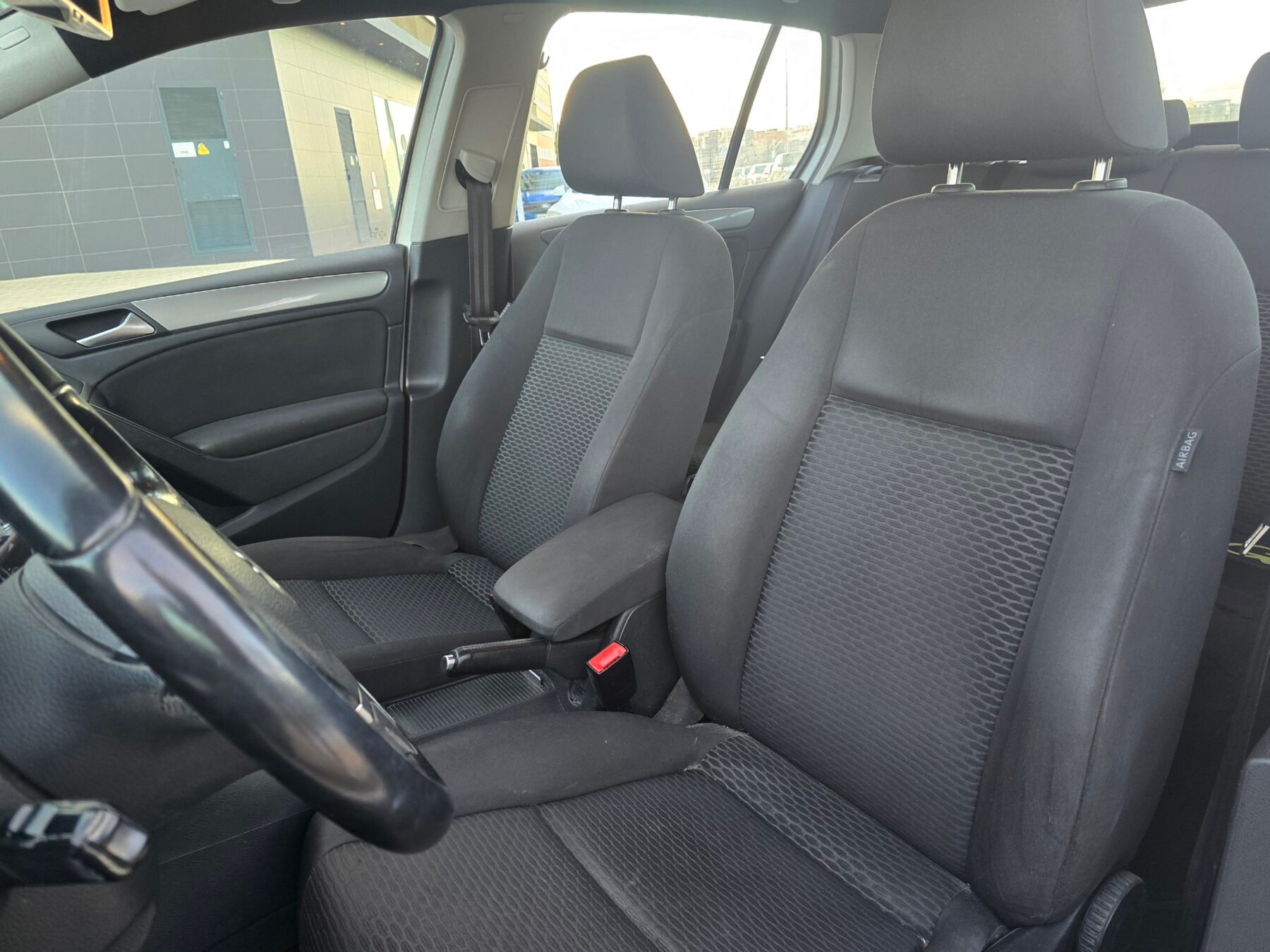 VOLKSWAGEN Golf 1.6TDI ADVANCE 105CV