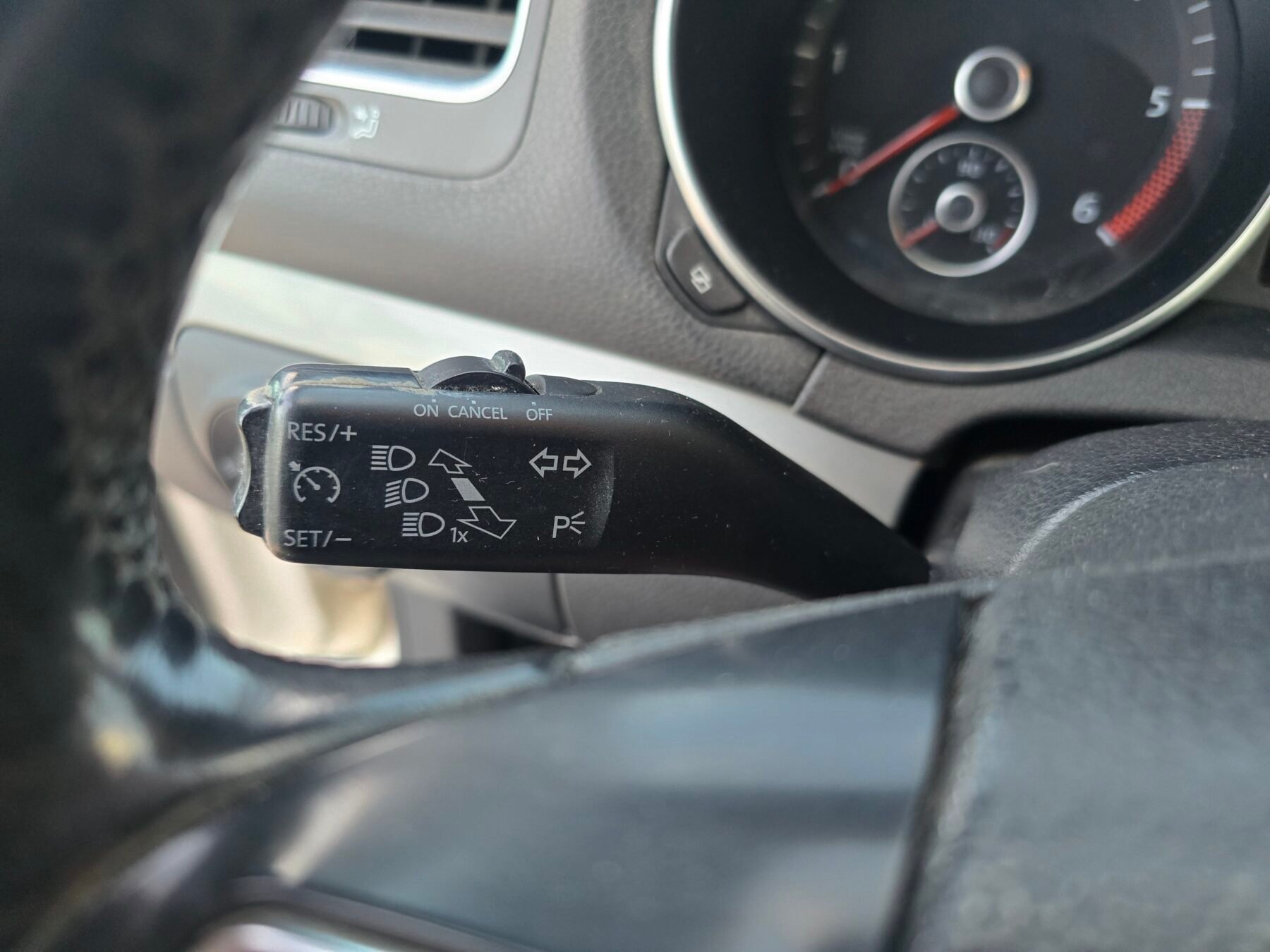 VOLKSWAGEN Golf 1.6TDI ADVANCE 105CV