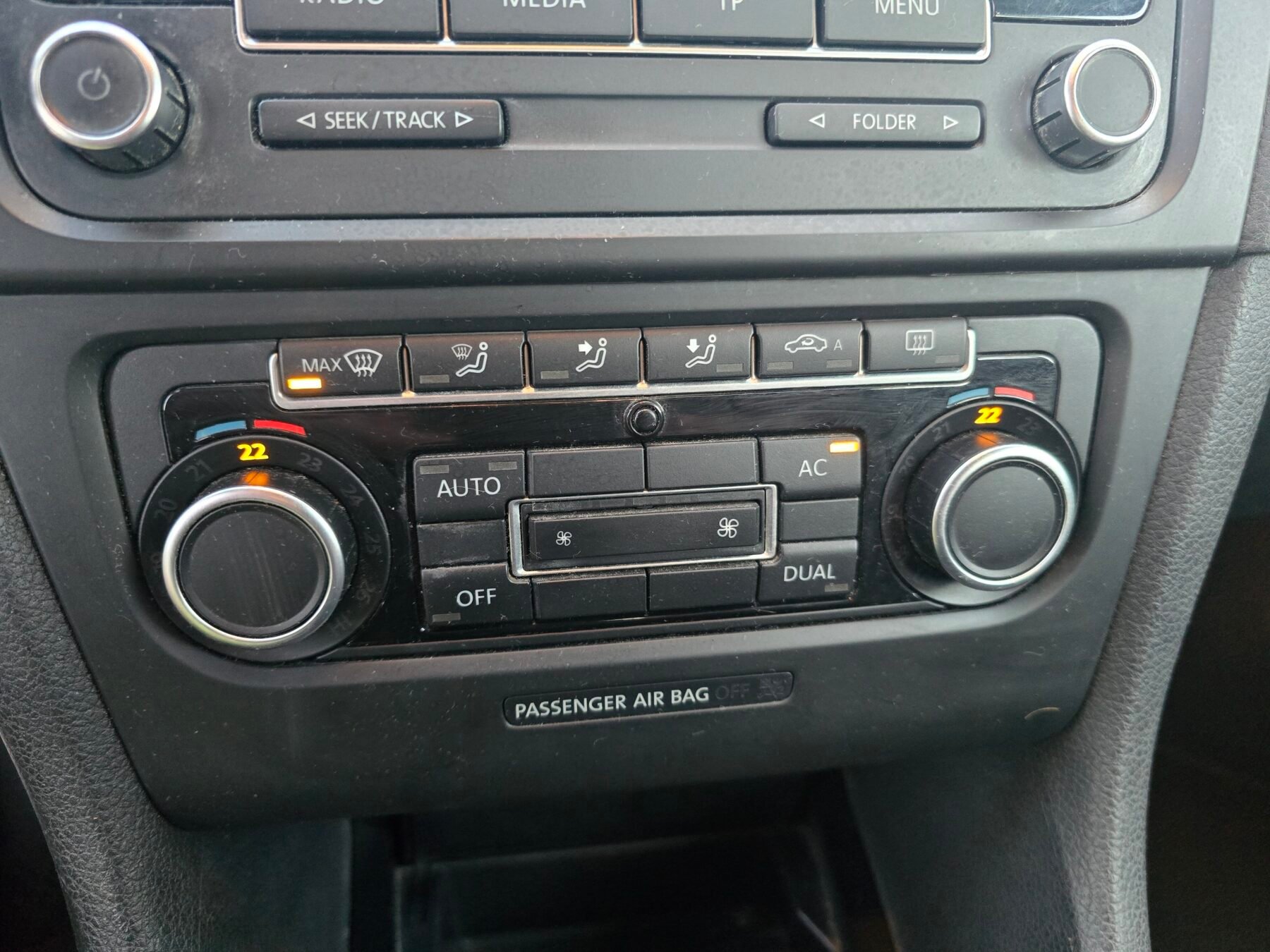 VOLKSWAGEN Golf 1.6TDI ADVANCE 105CV