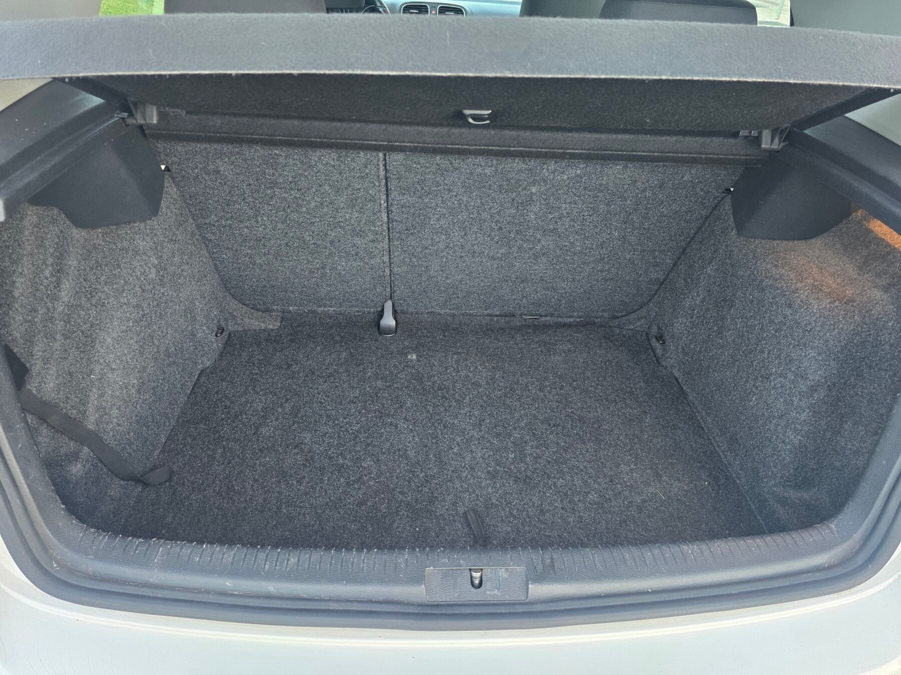 VOLKSWAGEN Golf 1.6TDI ADVANCE 105CV