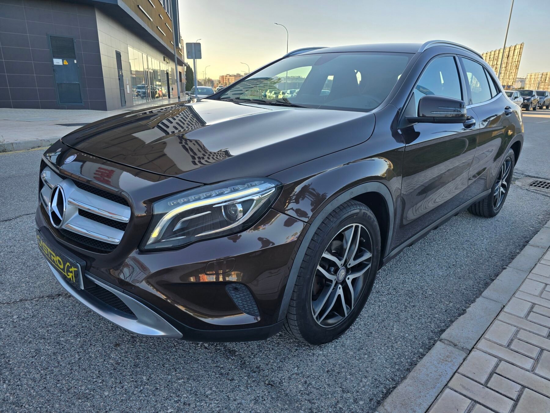 MERCEDES-BENZ CLASE GLA 200 URBAN 136CV