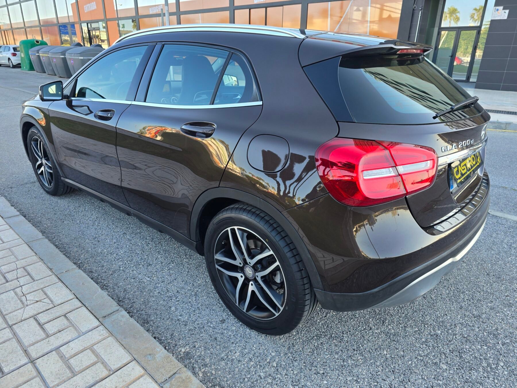 MERCEDES-BENZ CLASE GLA 200 URBAN 136CV