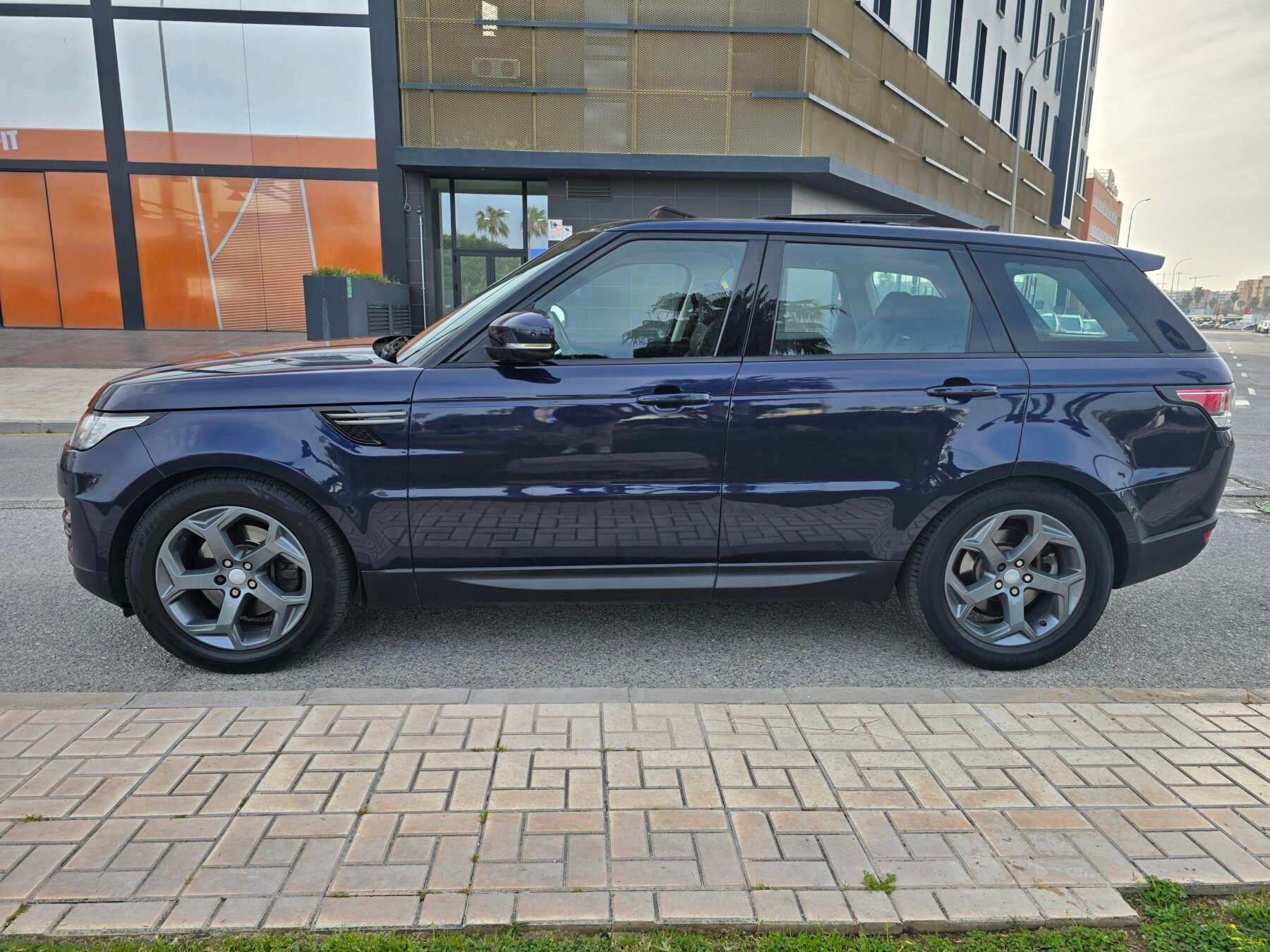 LAND-ROVER RANGE ROVER SPORT 3.0 TDV6 258CV SE