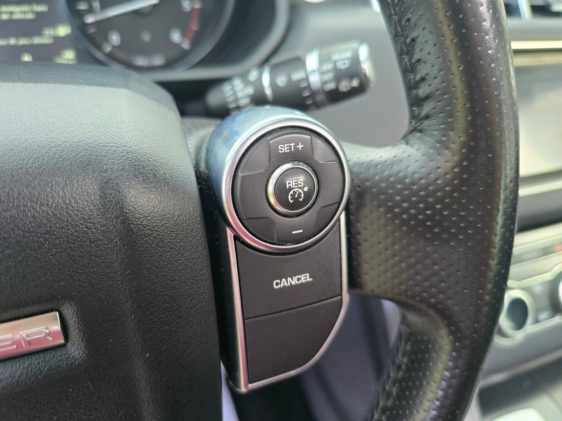 LAND-ROVER RANGE ROVER SPORT 3.0 TDV6 258CV SE